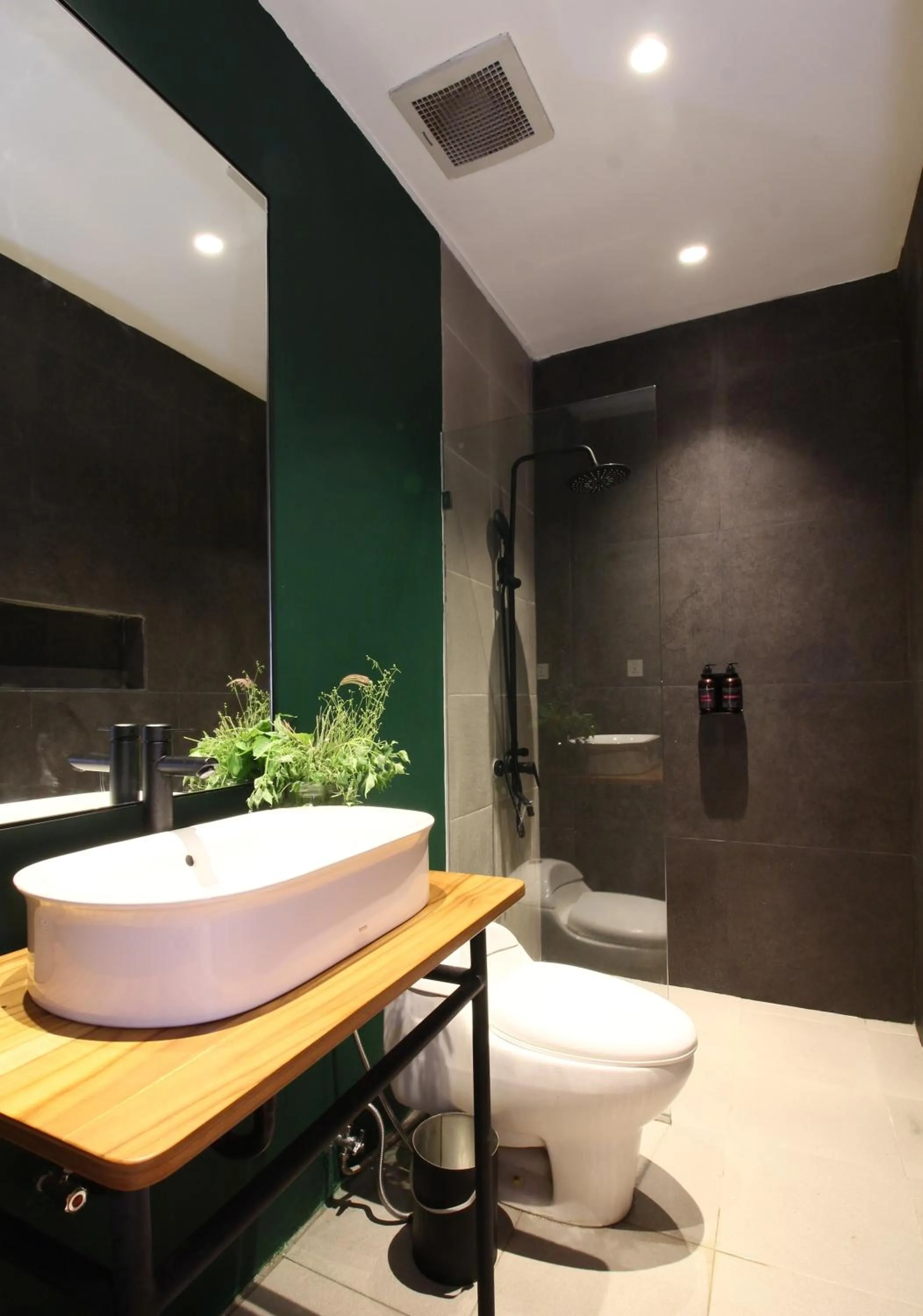 Toilet in Seven Boards Canggu