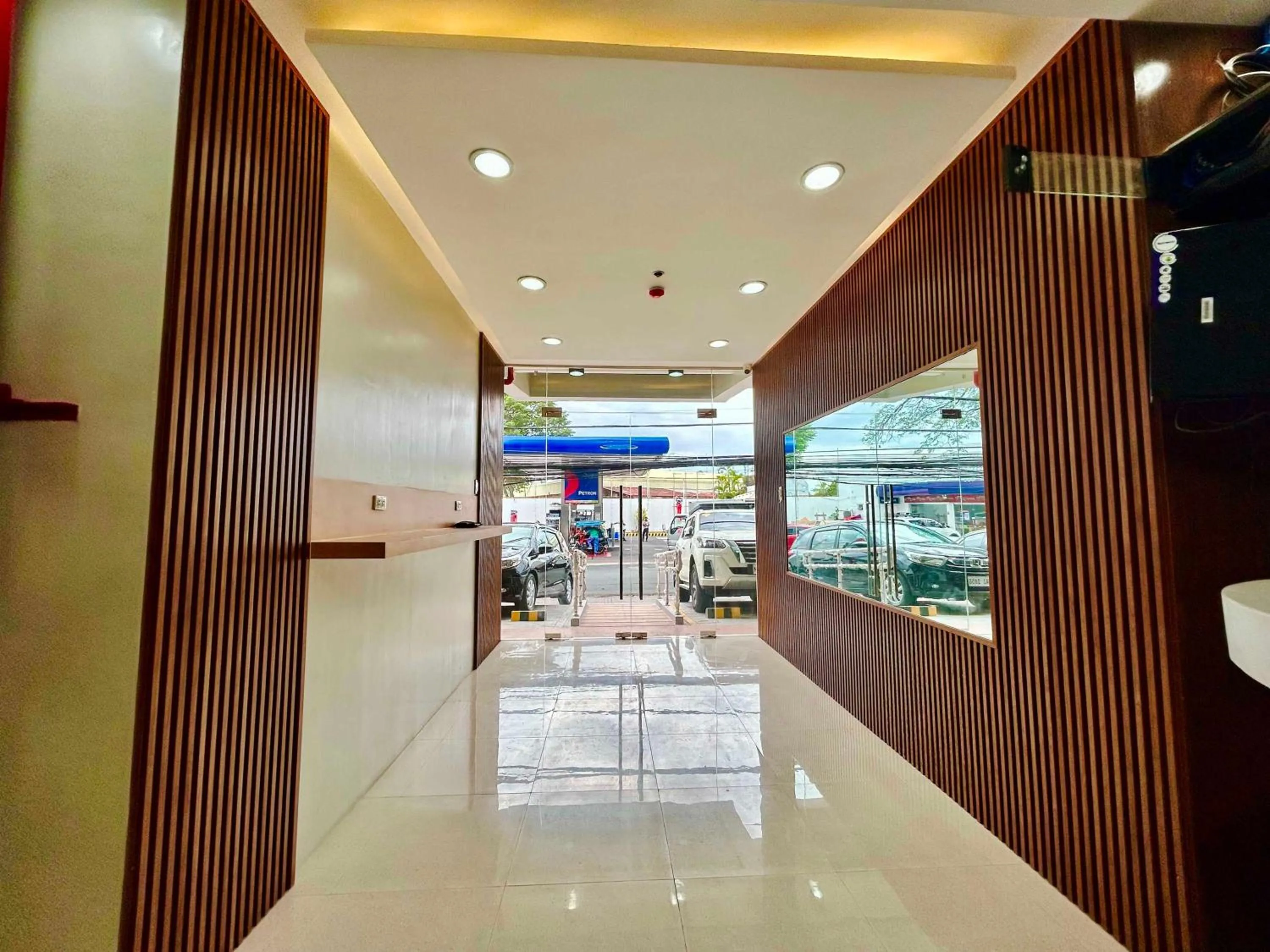 Lobby or reception in OYO 1045 Rayjan Apartelle