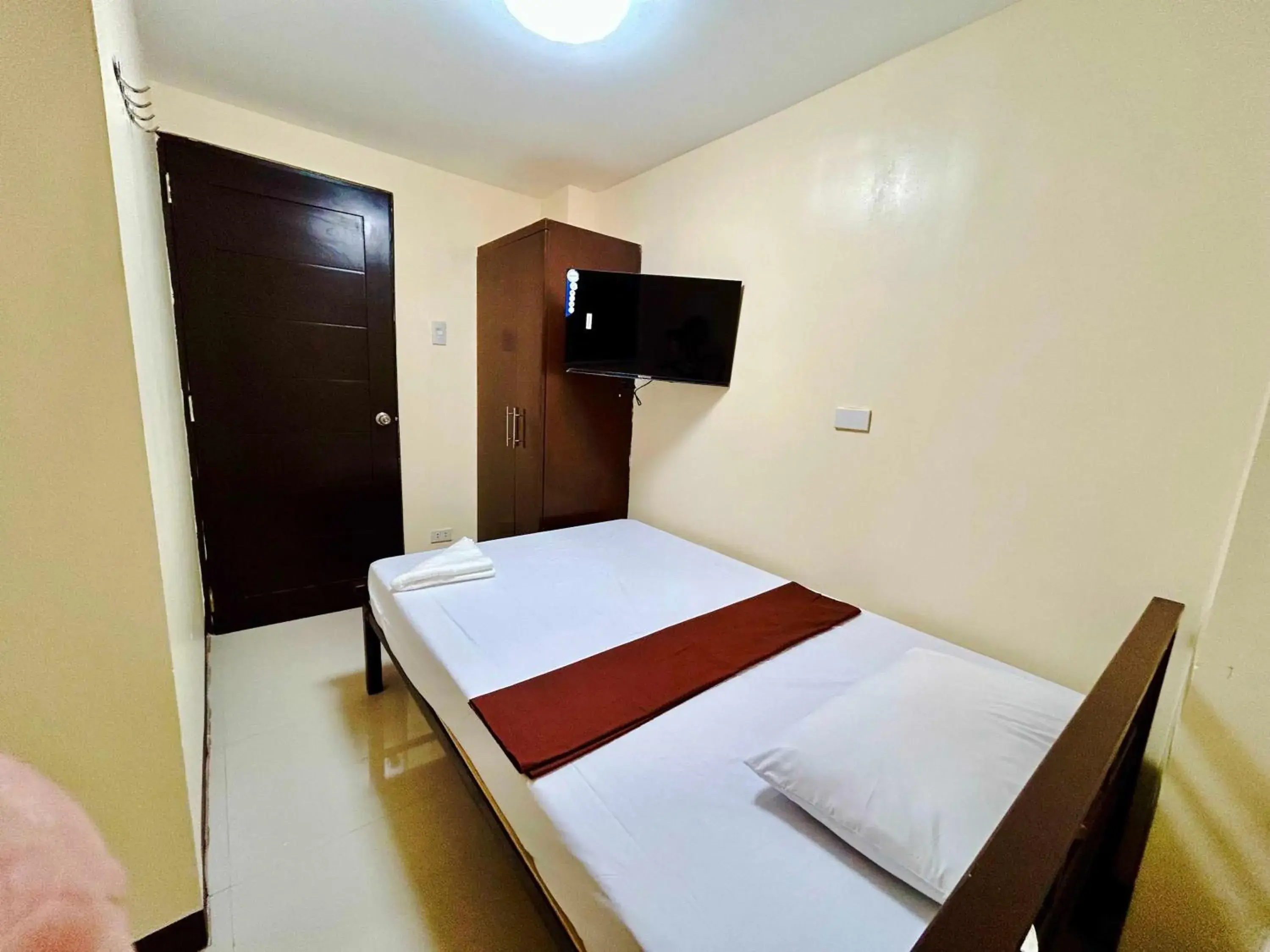 Bedroom, Bed in OYO 1045 Rayjan Apartelle Bedroom, Bed in OYO 1045 Rayjan Apartelle