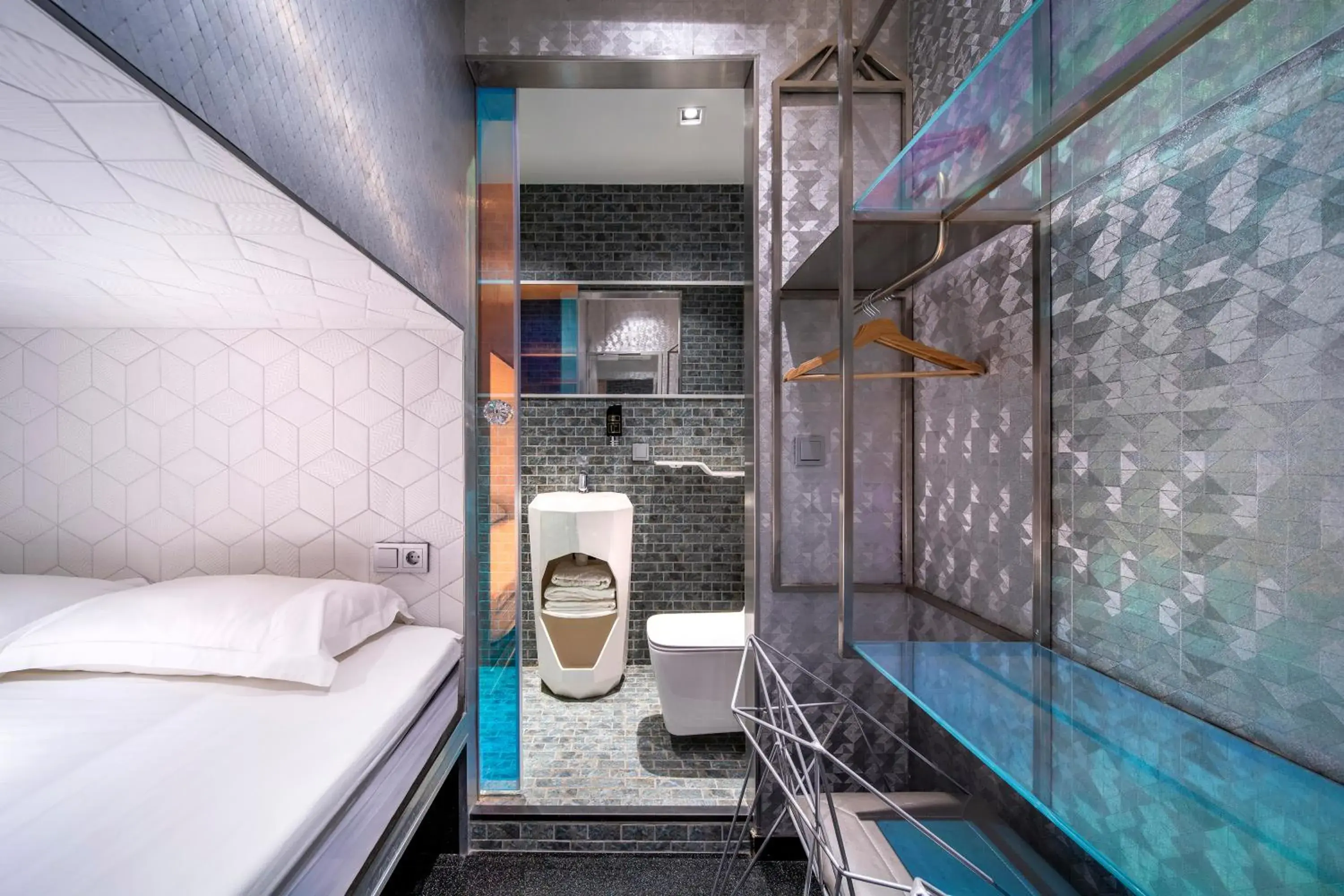 Bedroom, Bed in Diamond Capsule Hotel Amsterdam South Bedroom, Bed in Diamond Capsule Hotel Amsterdam South