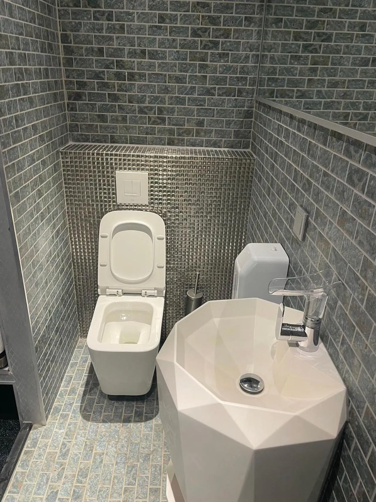 Bathroom in Diamond Capsule Hotel Amsterdam South