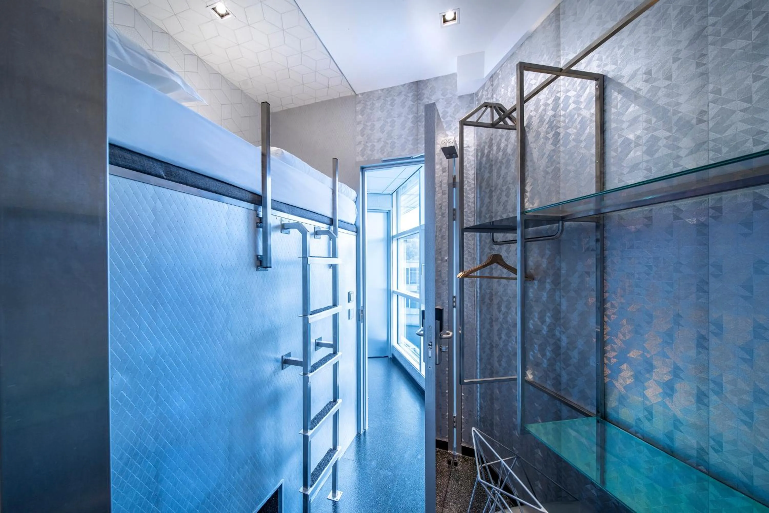 bunk bed in Diamond Capsule Hotel Amsterdam South