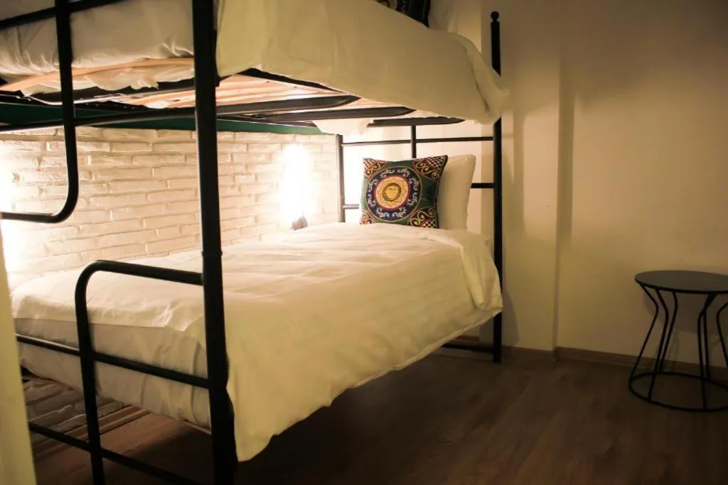 bunk bed, Bed in THINK HOTEL