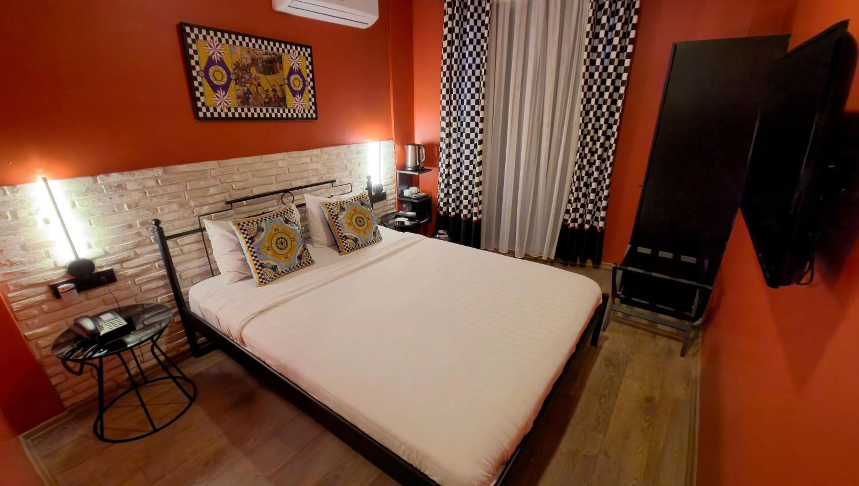 Bedroom, Bed in THINK HOTEL