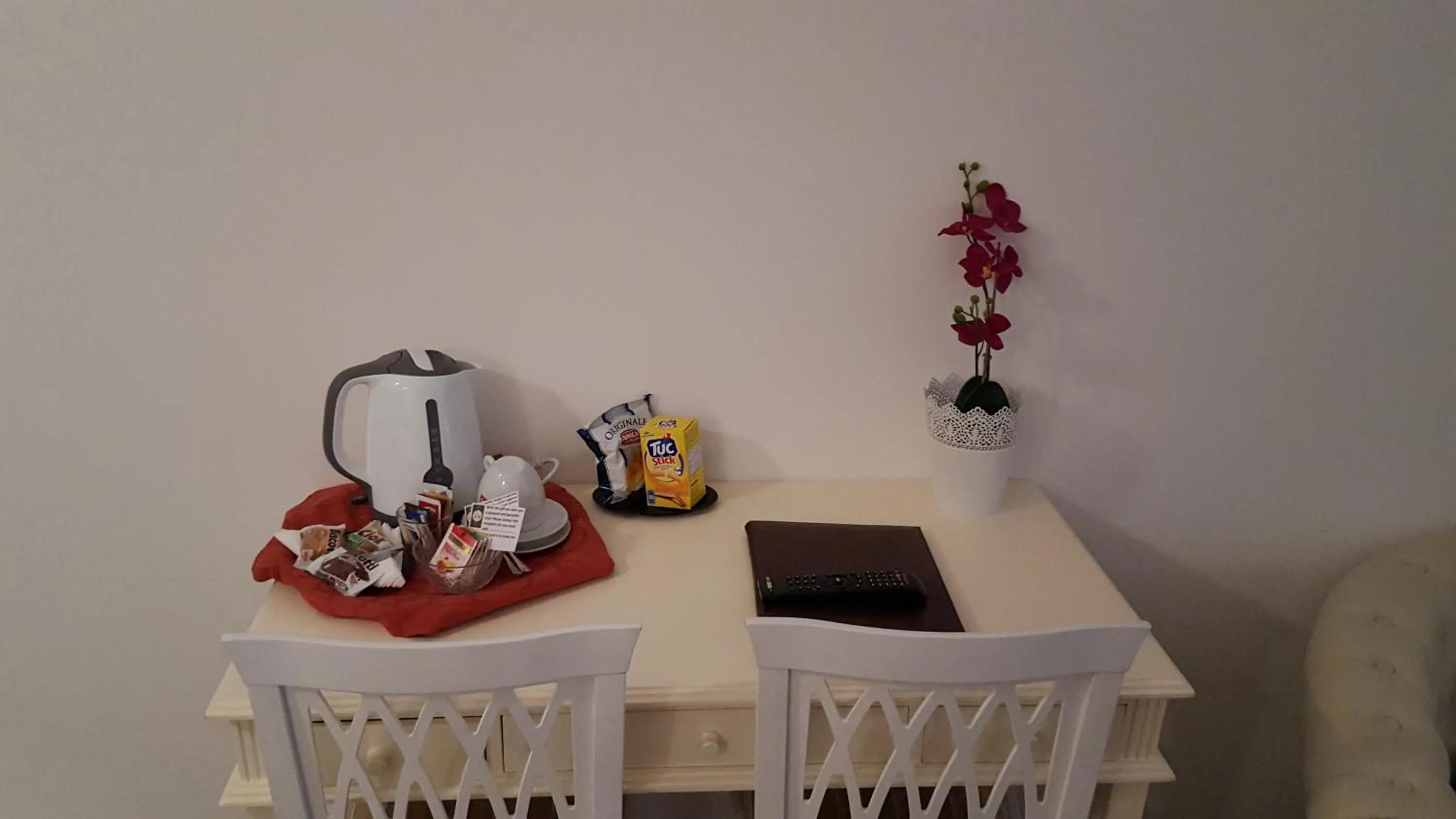 Food and drinks in Hotel Ascot