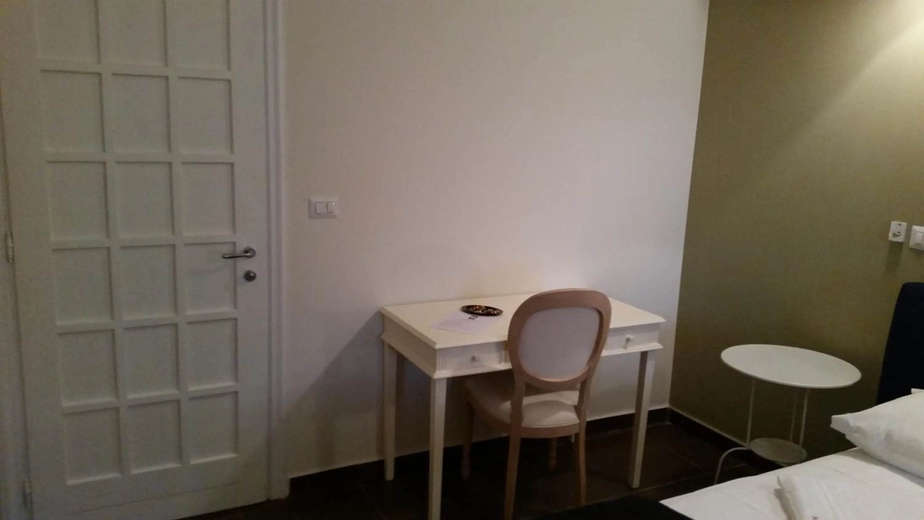 Decorative detail in Hotel Ascot