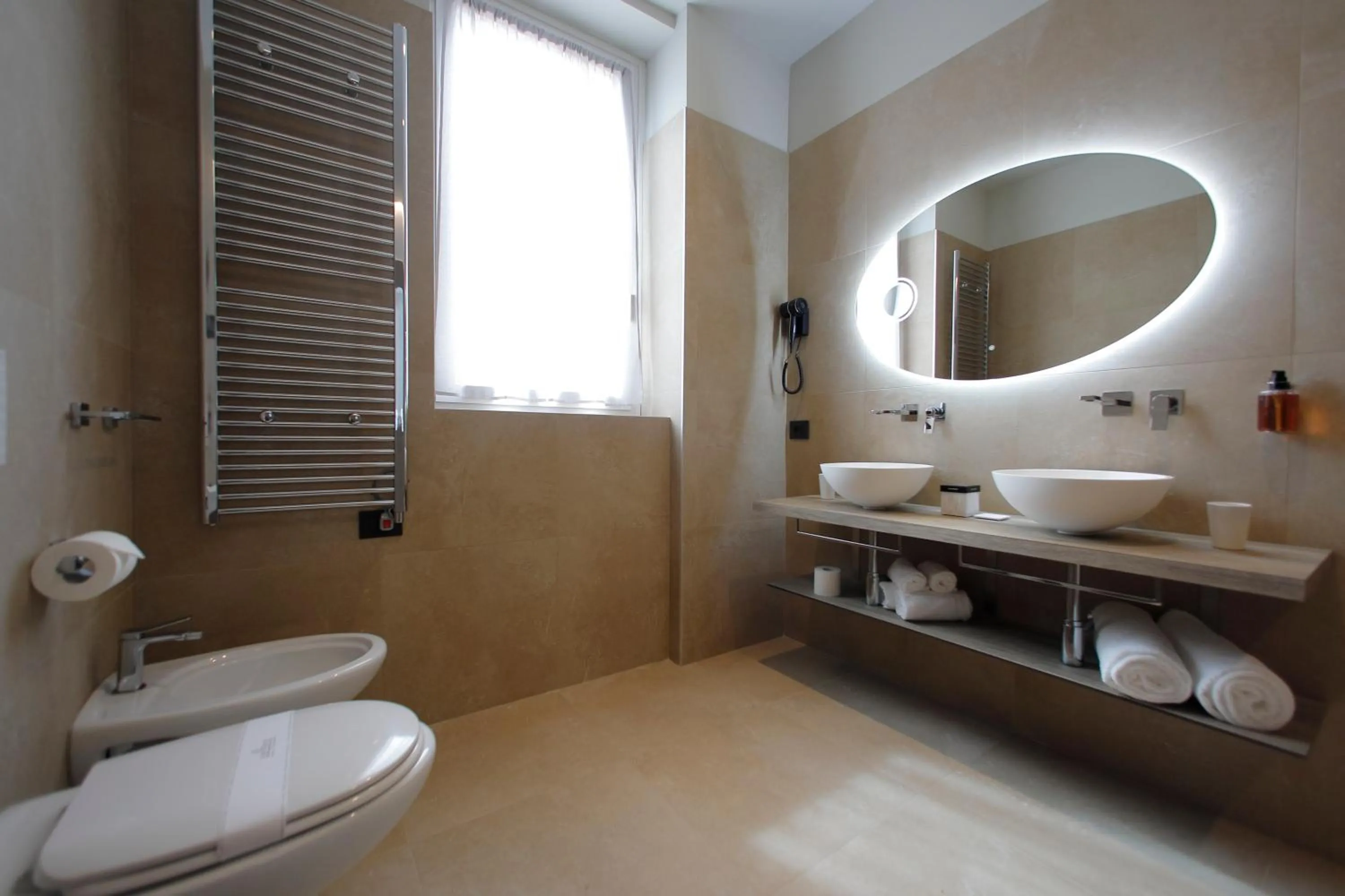 Bathroom in Hotel Namia by Dori