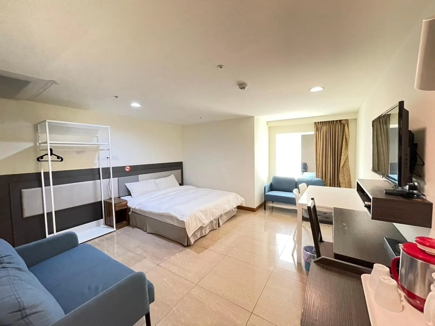Big Lake International Hotel