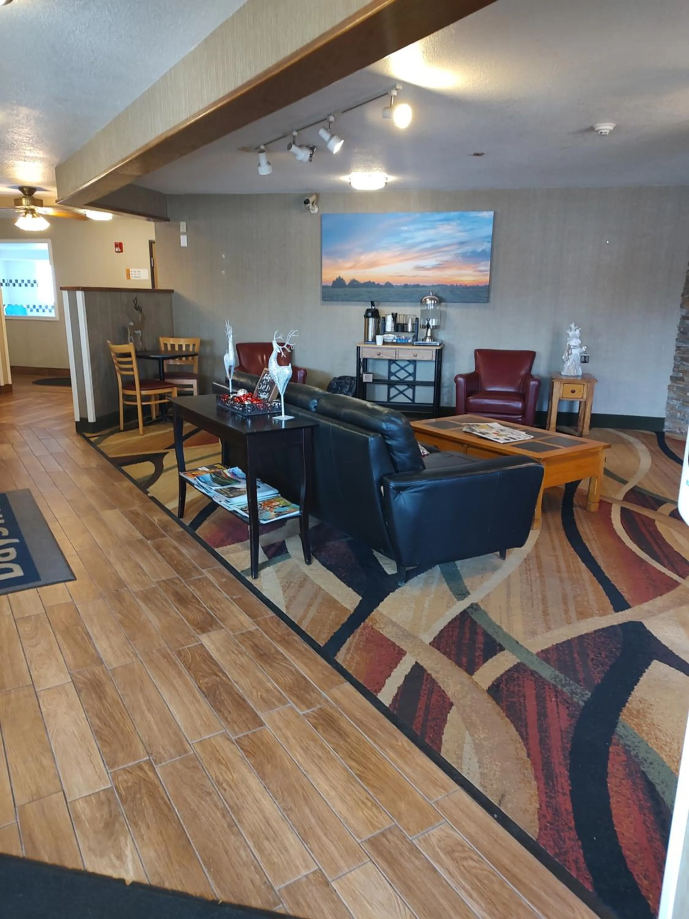 Lobby or reception in Days Inn & Suites by Wyndham Fargo 19th Ave/Airport Dome
