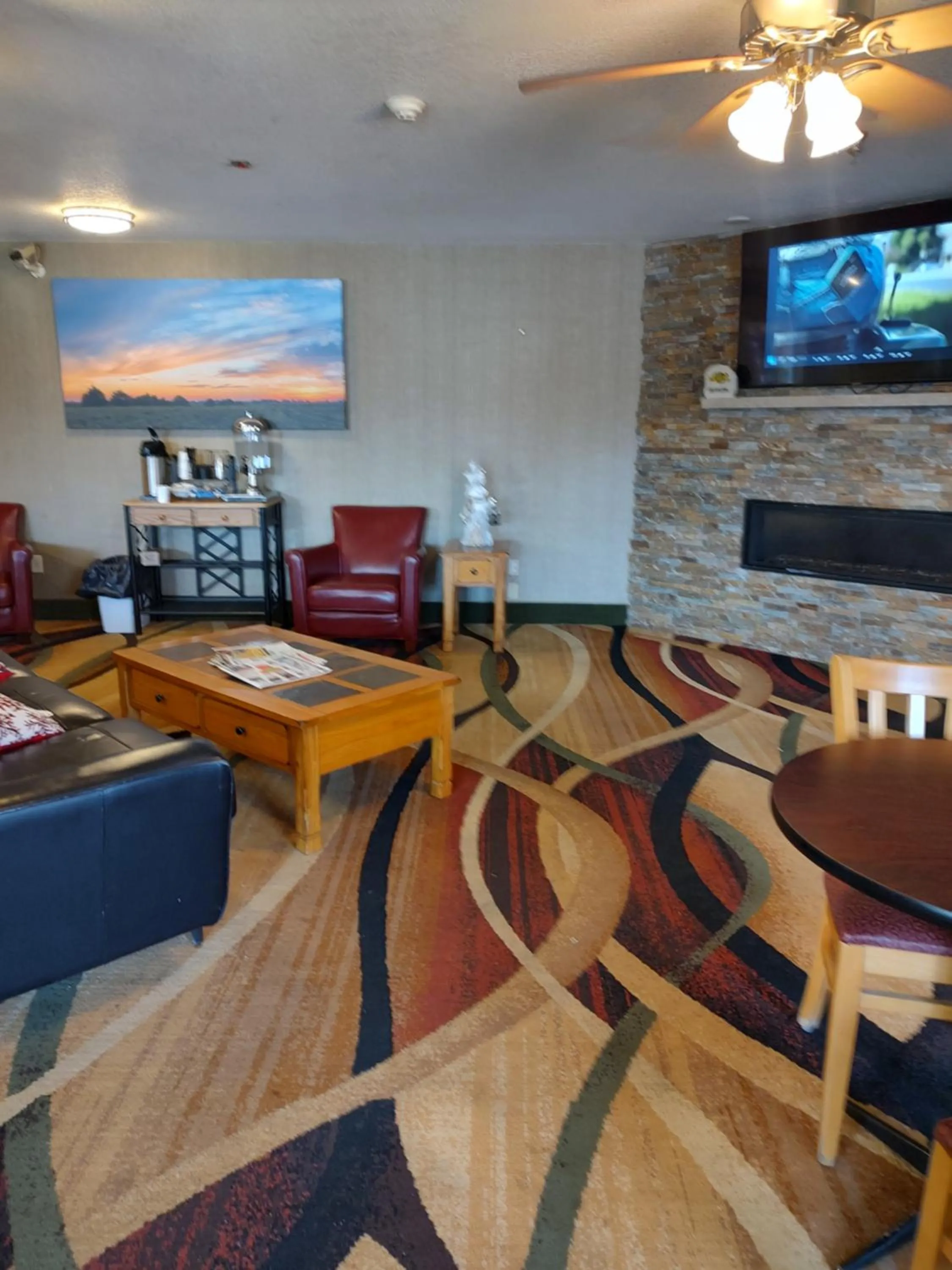 Lobby or reception in Days Inn & Suites by Wyndham Fargo 19th Ave/Airport Dome