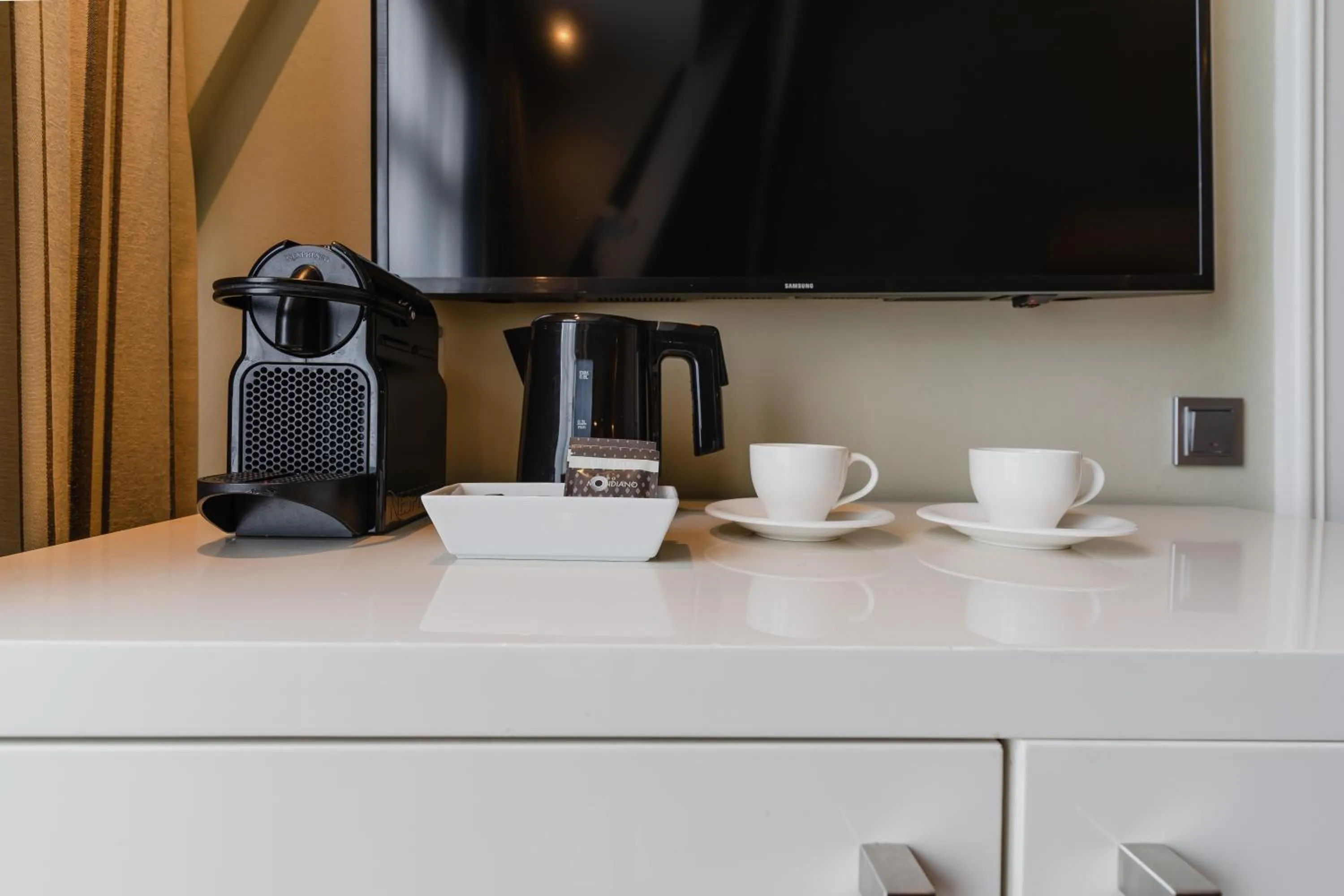 Coffee/tea facilities in Hotel Roemer Amsterdam