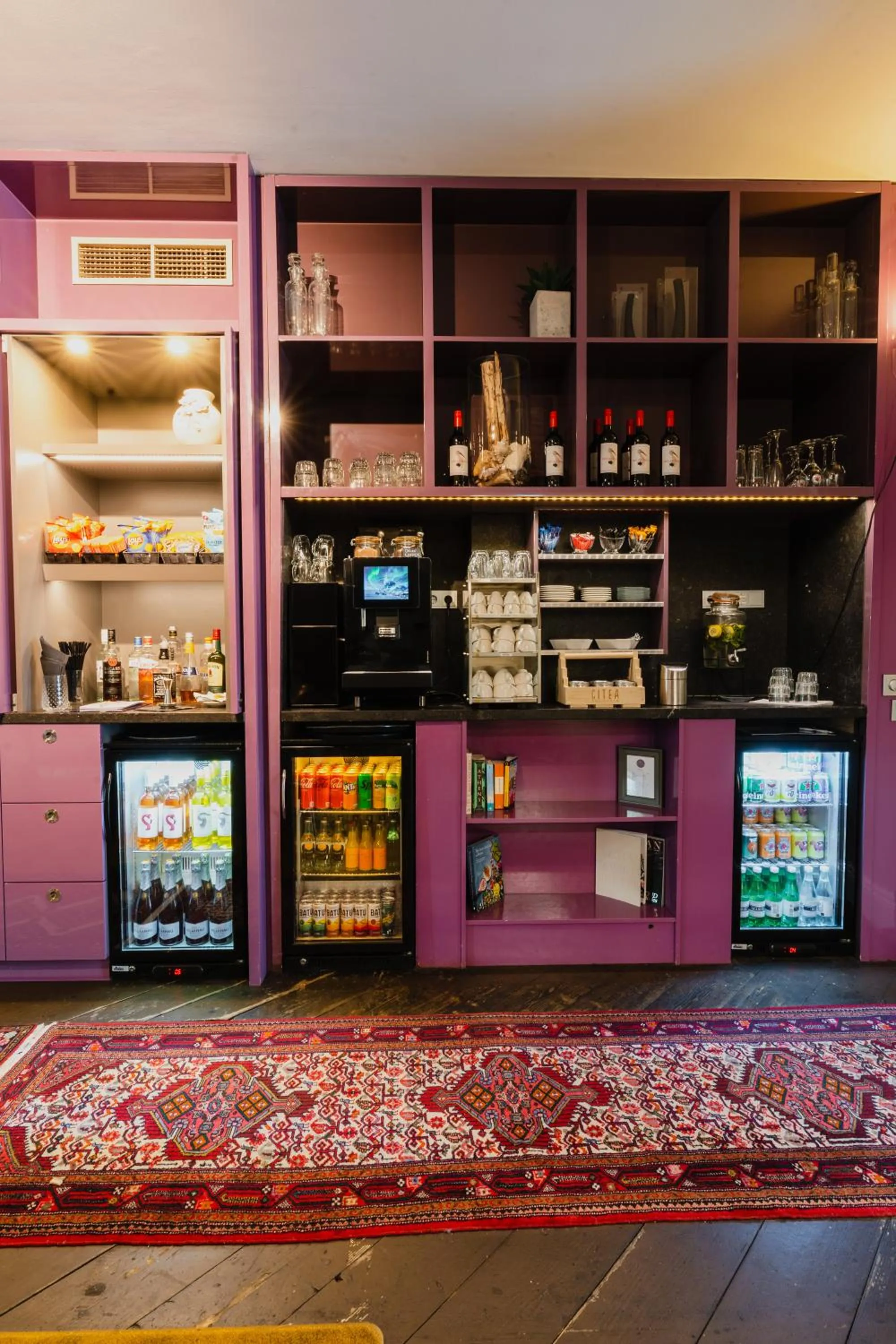 Restaurant/places to eat in Hotel Roemer Amsterdam