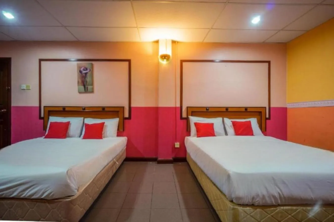 Bed in DJ Seafront Hotel