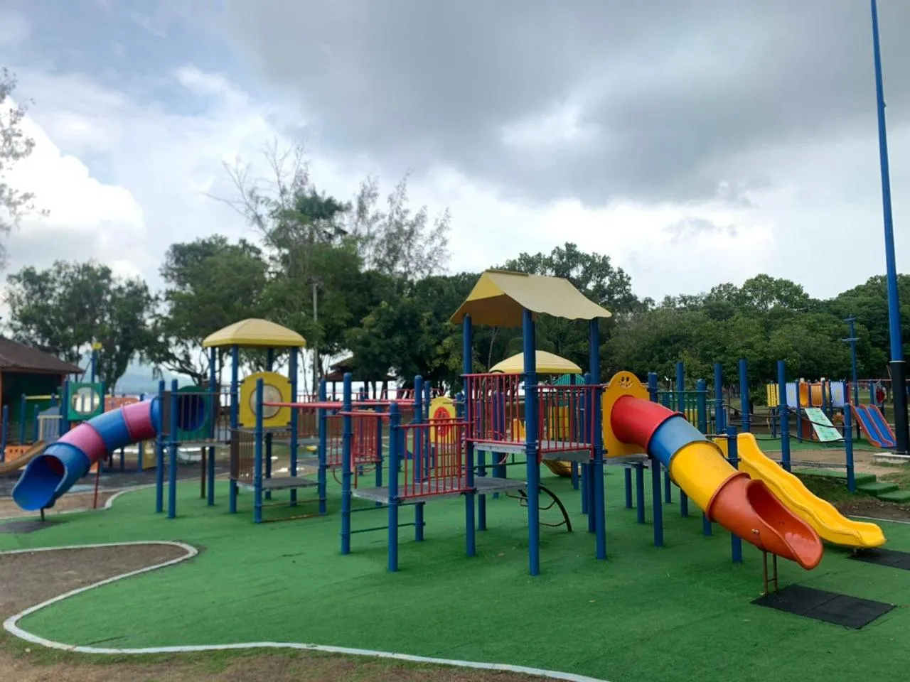 Children play ground in DJ Seafront Hotel