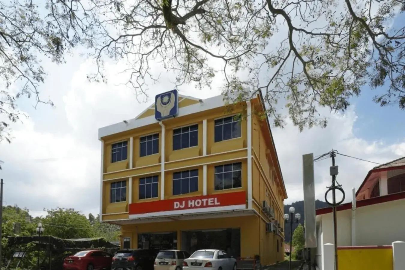 Property building in DJ Hotel Lumut Property building in DJ Hotel Lumut