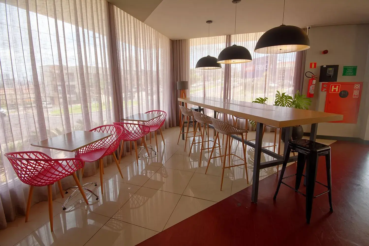 Restaurant/places to eat in Golden Tower Express Franca by Fênix Hotéis Restaurant/places to eat in Golden Tower Express Franca by Fênix Hotéis