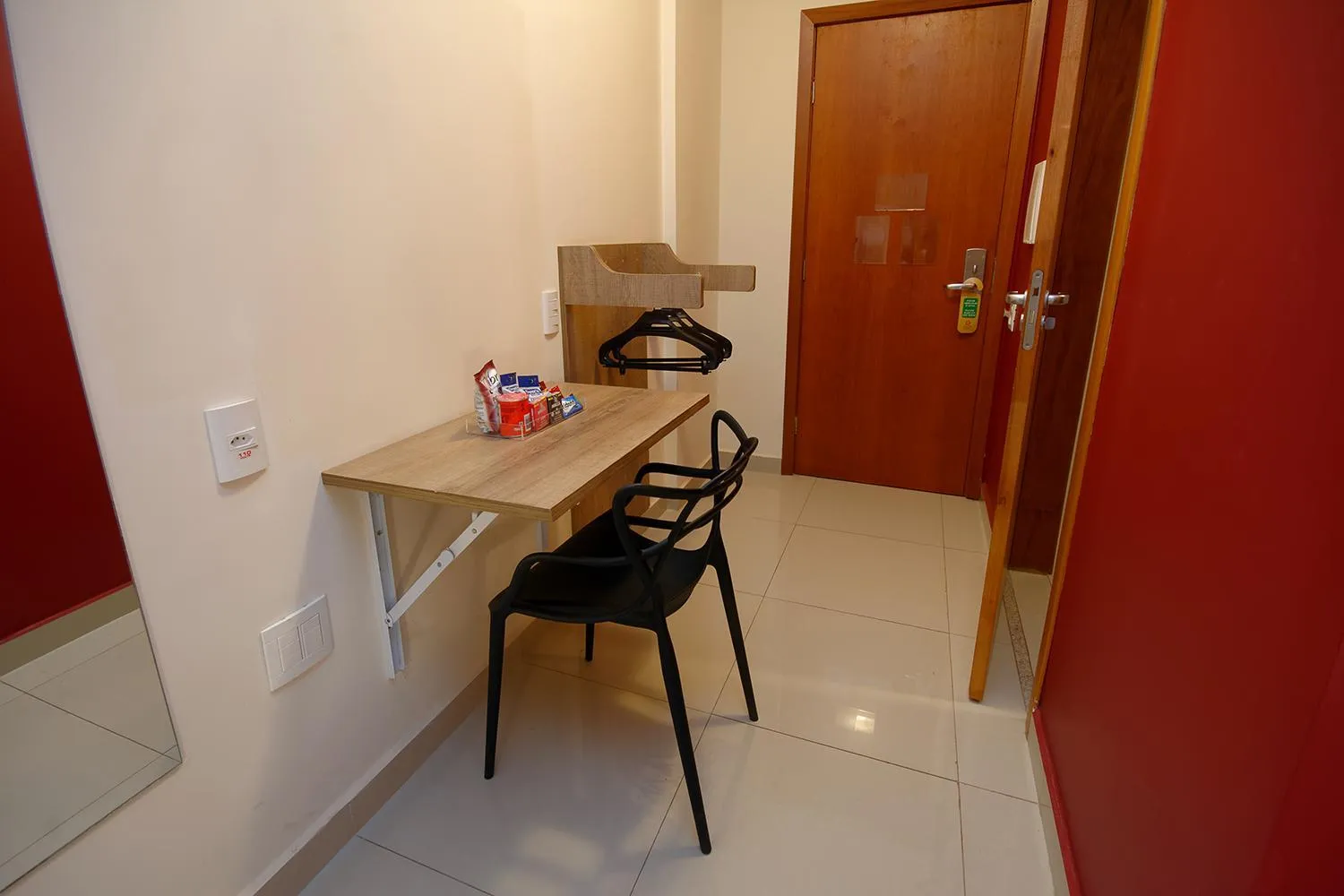 minibar in Golden Tower Express Franca by Fênix Hotéis