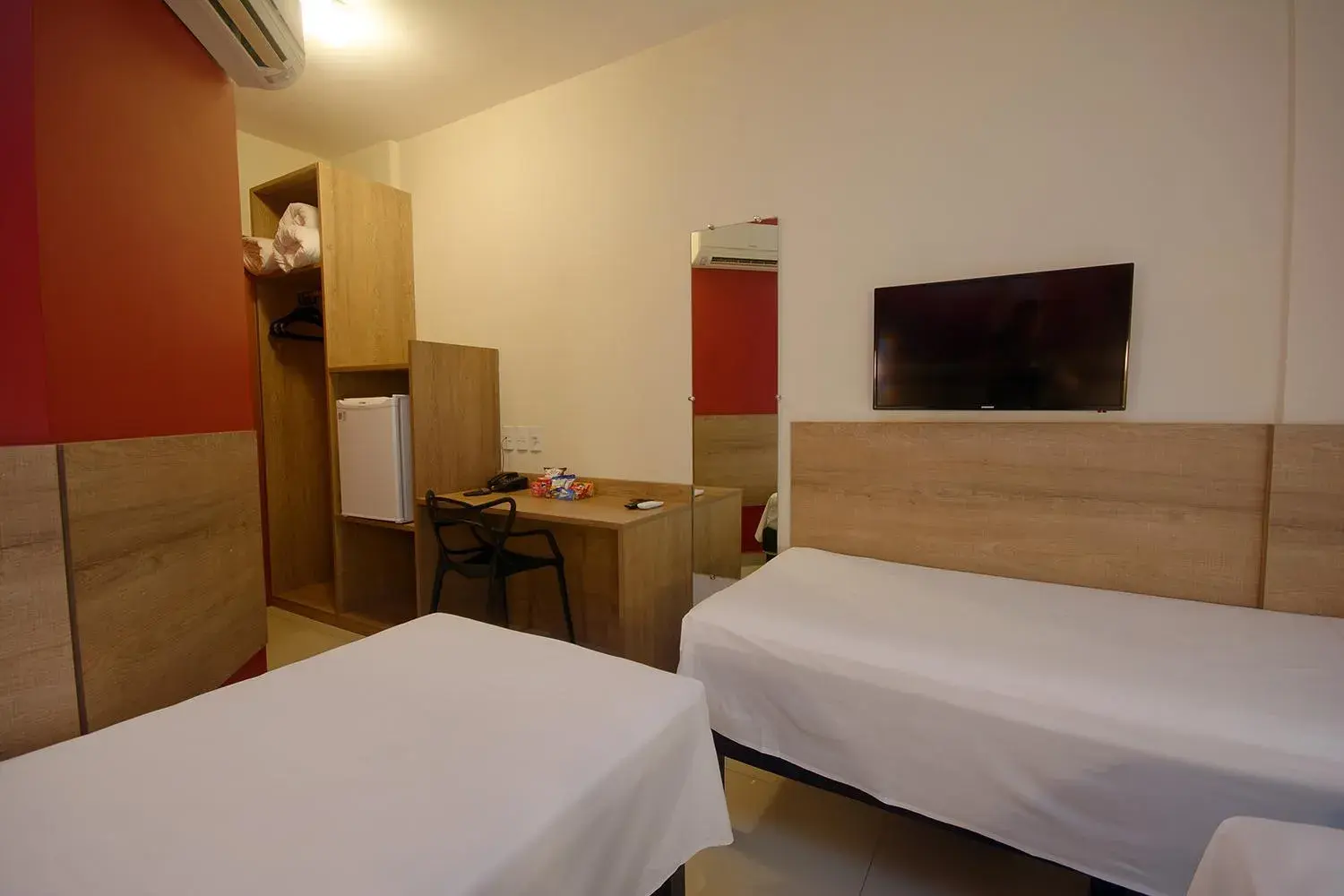 Photo of the whole room, Bed in Golden Tower Express Franca by Fênix Hotéis Photo of the whole room, Bed in Golden Tower Express Franca by Fênix Hotéis