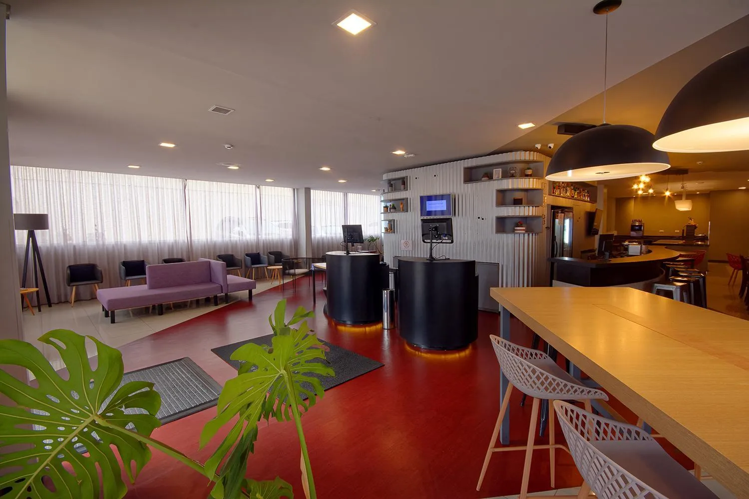 Lobby or reception in Golden Tower Express Franca by Fênix Hotéis