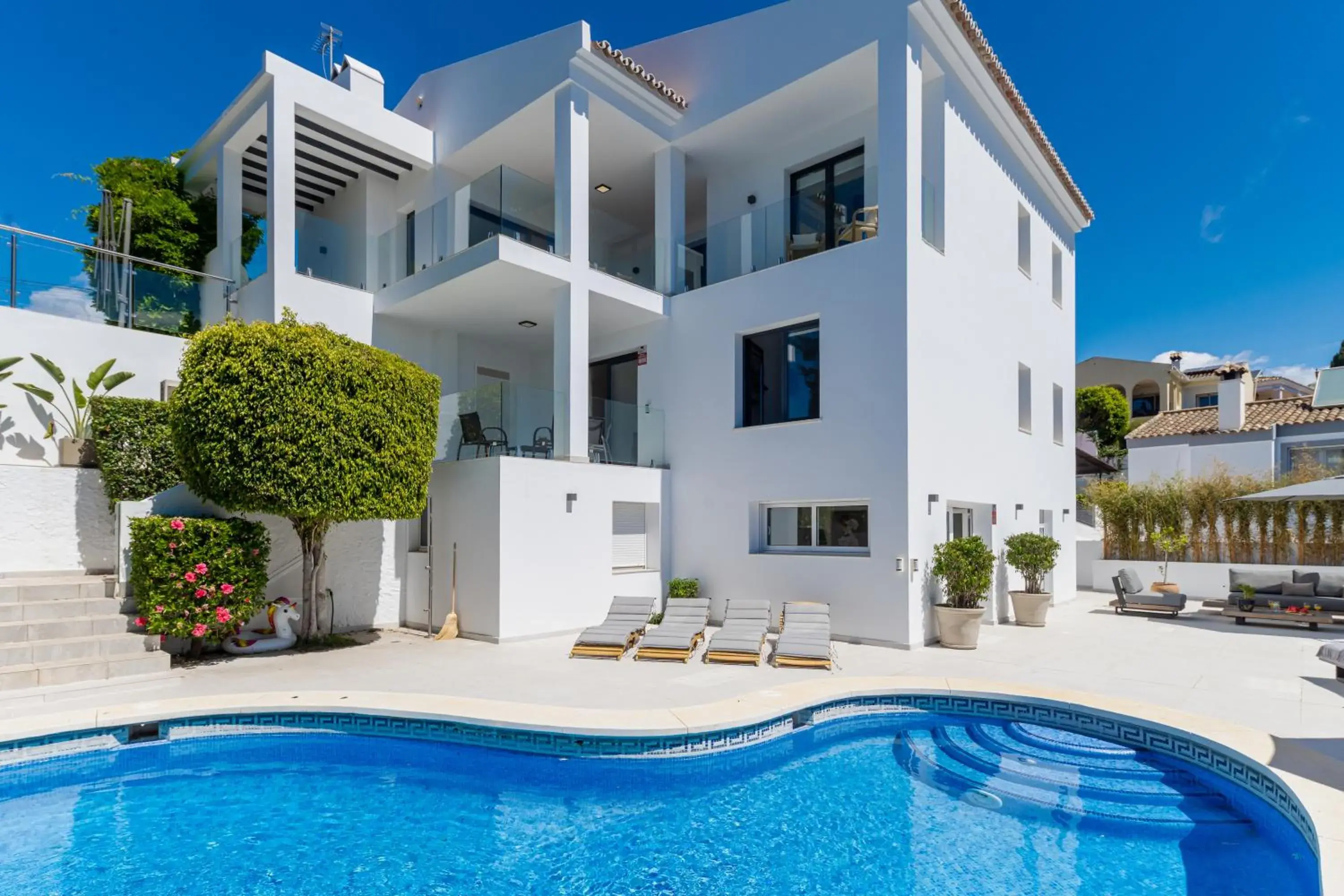 Wonderful Villa Near Beach with Mediterranean Views Wonderful Villa Near Beach with Mediterranean Views