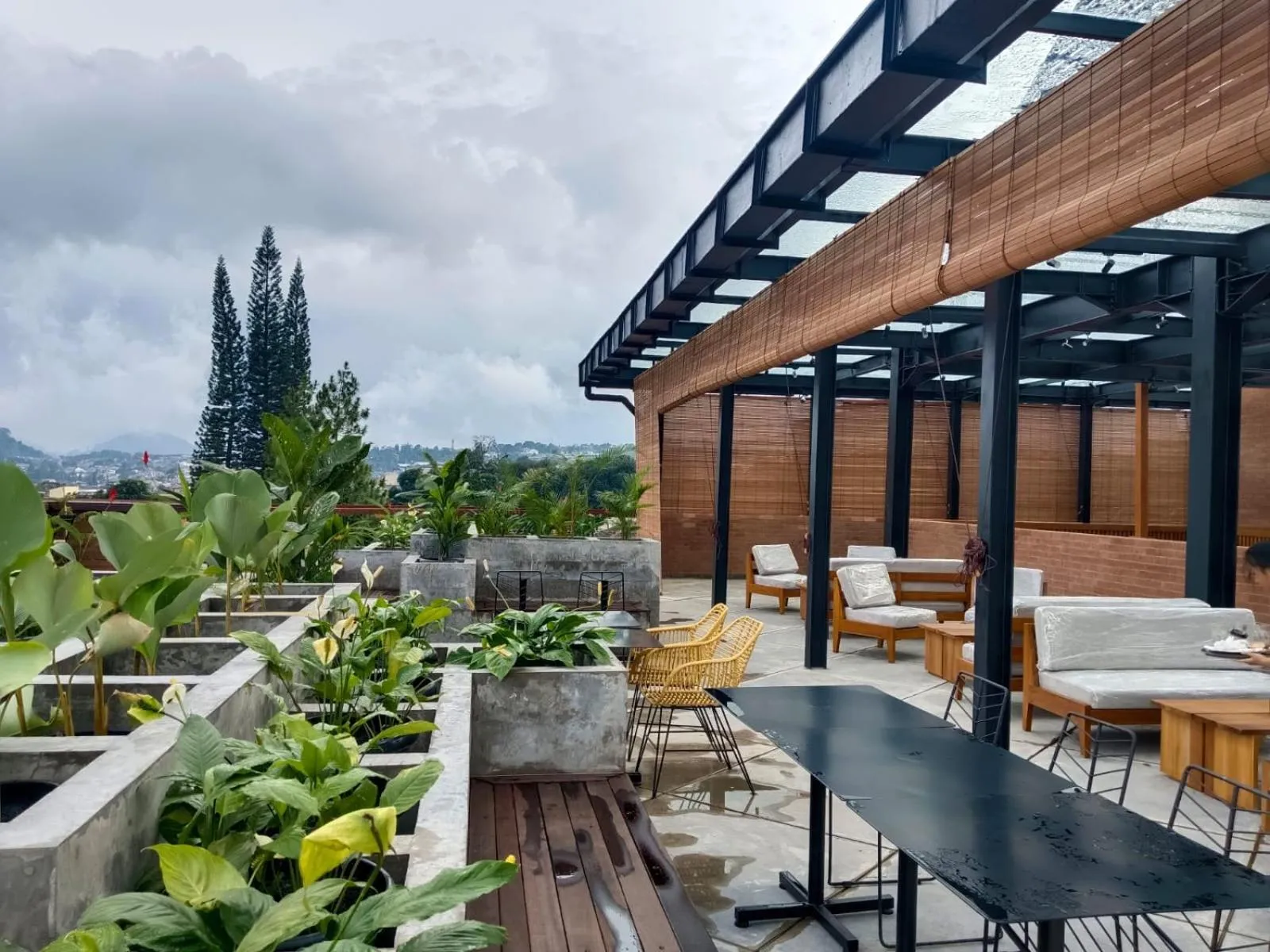 Restaurant/places to eat in INDO ALAM RECREATIONAL RESORT