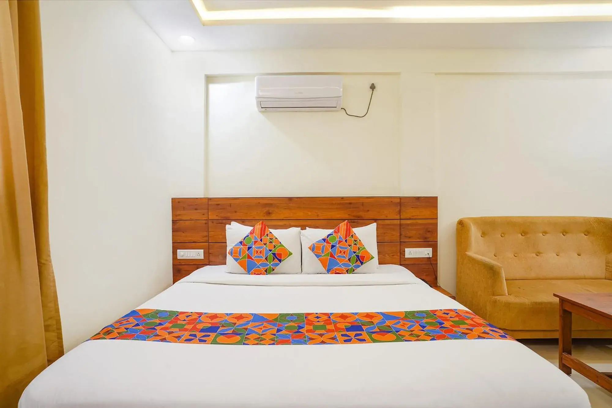 Bed in FabHotel Savi Inn - Nr Mantri Square Mall Bed in FabHotel Savi Inn - Nr Mantri Square Mall