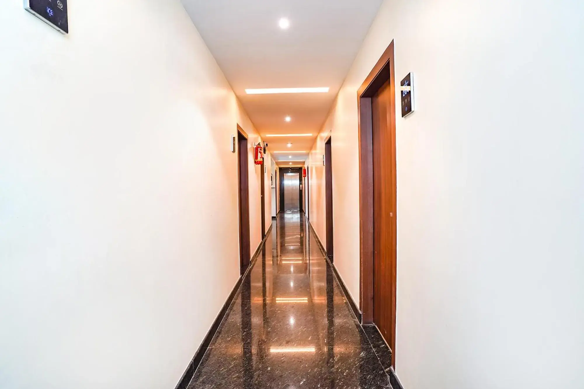 Lobby or reception in FabHotel Savi Inn - Nr Mantri Square Mall Lobby or reception in FabHotel Savi Inn - Nr Mantri Square Mall