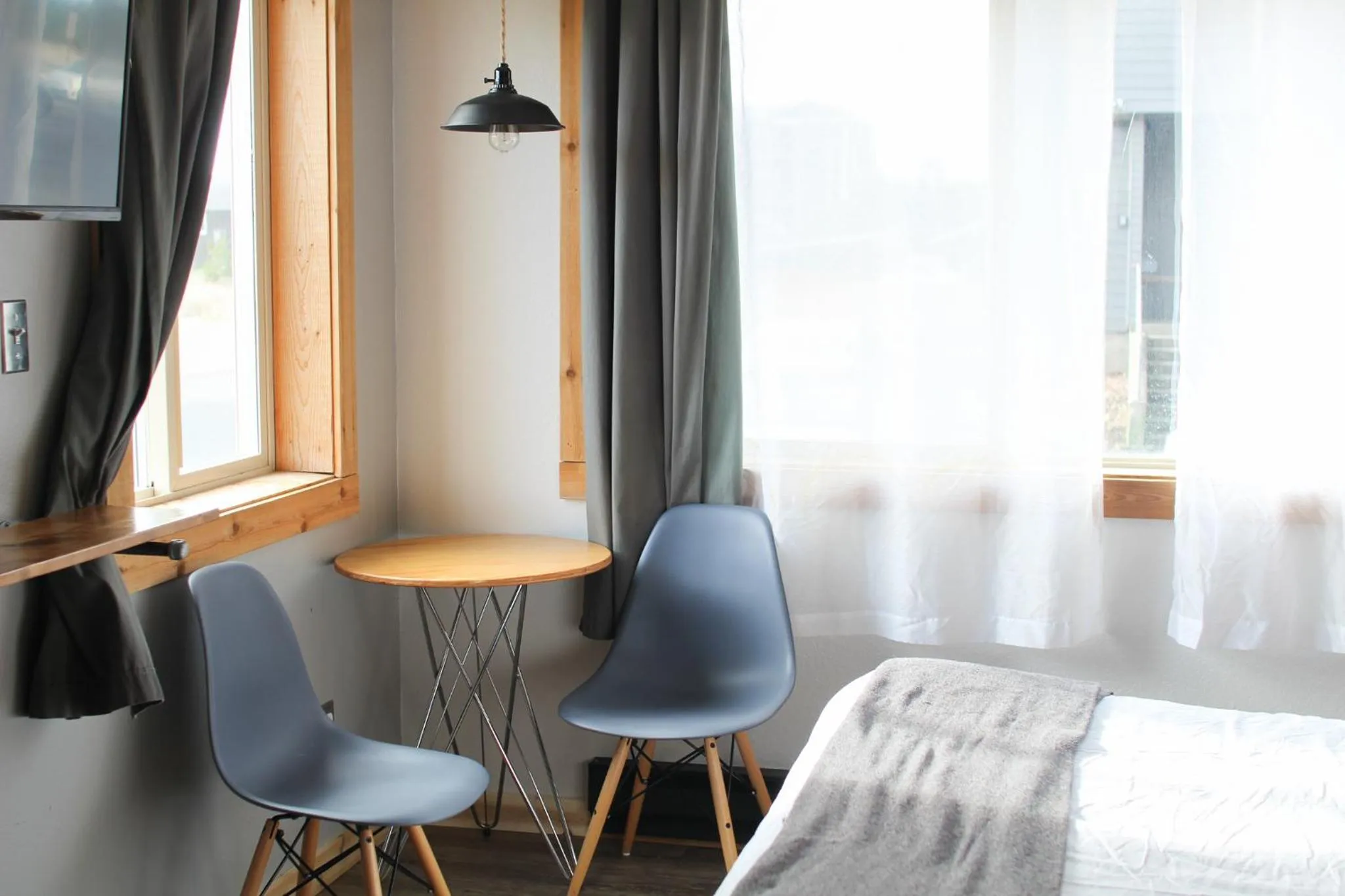 Seating area, Bed in Adrift Hotel