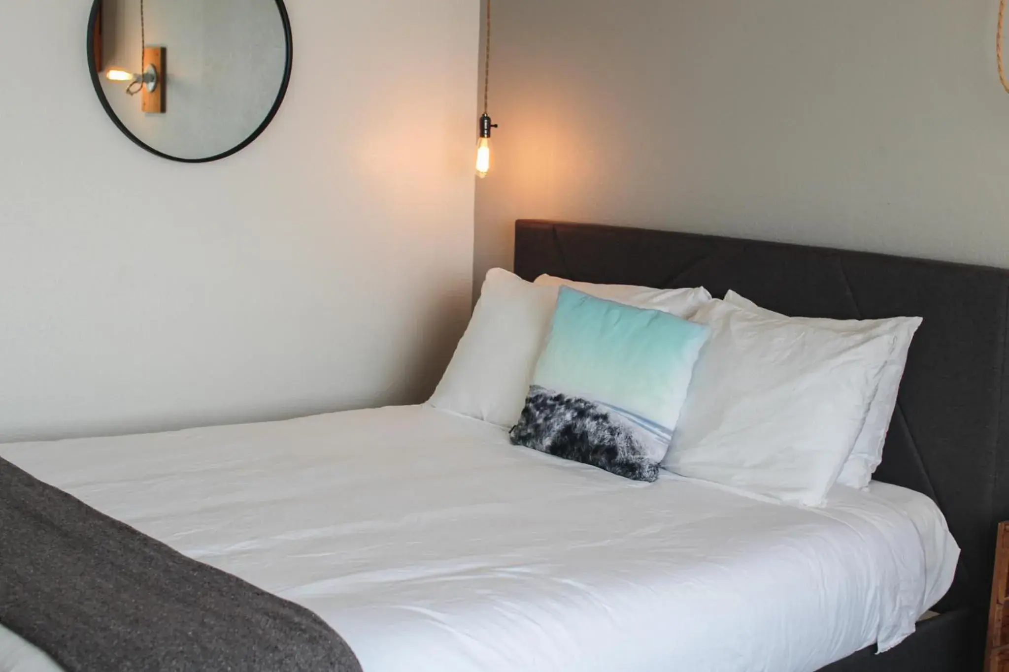 East Queen ADA in Adrift Hotel East Queen ADA in Adrift Hotel