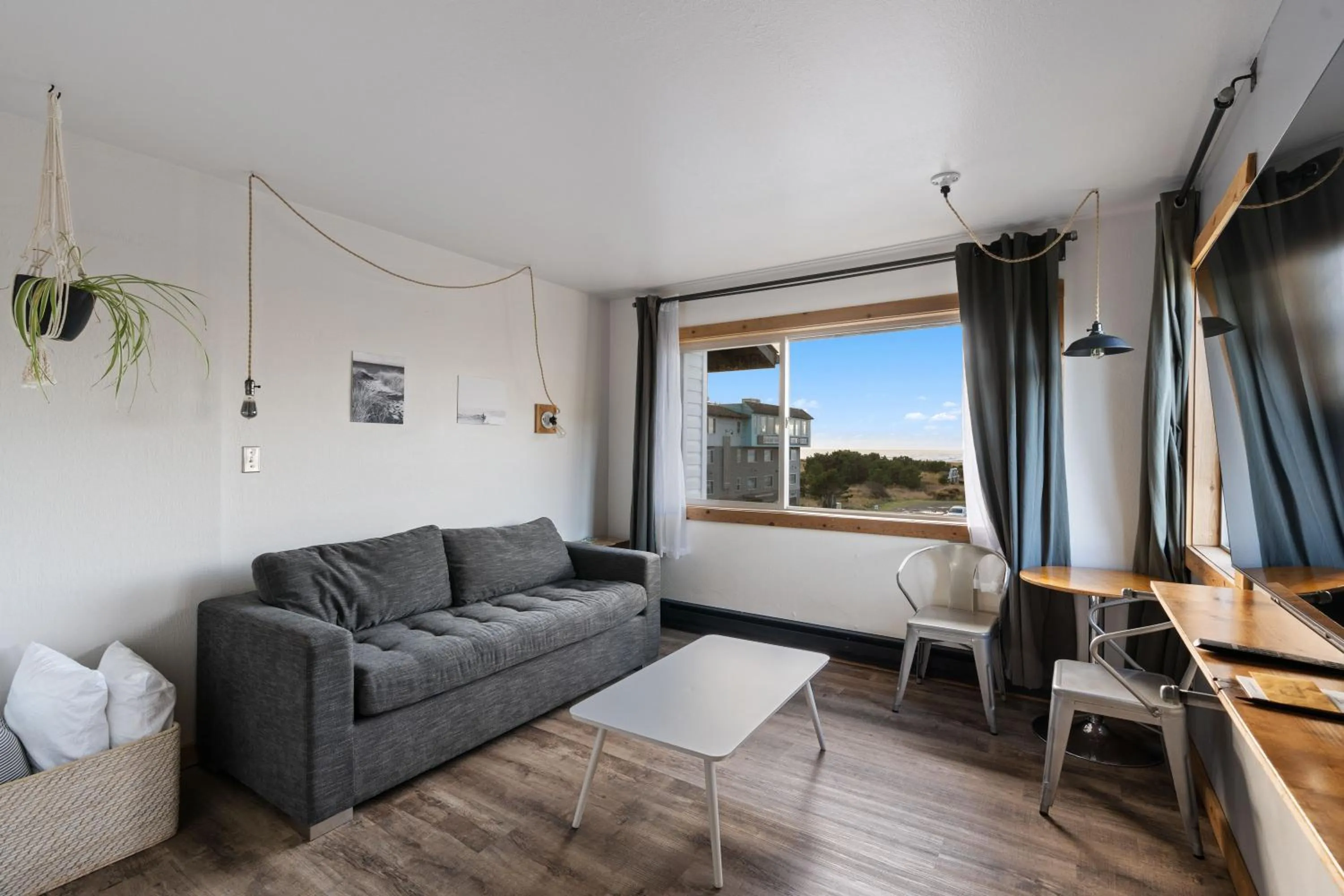 Bedroom in Adrift Hotel