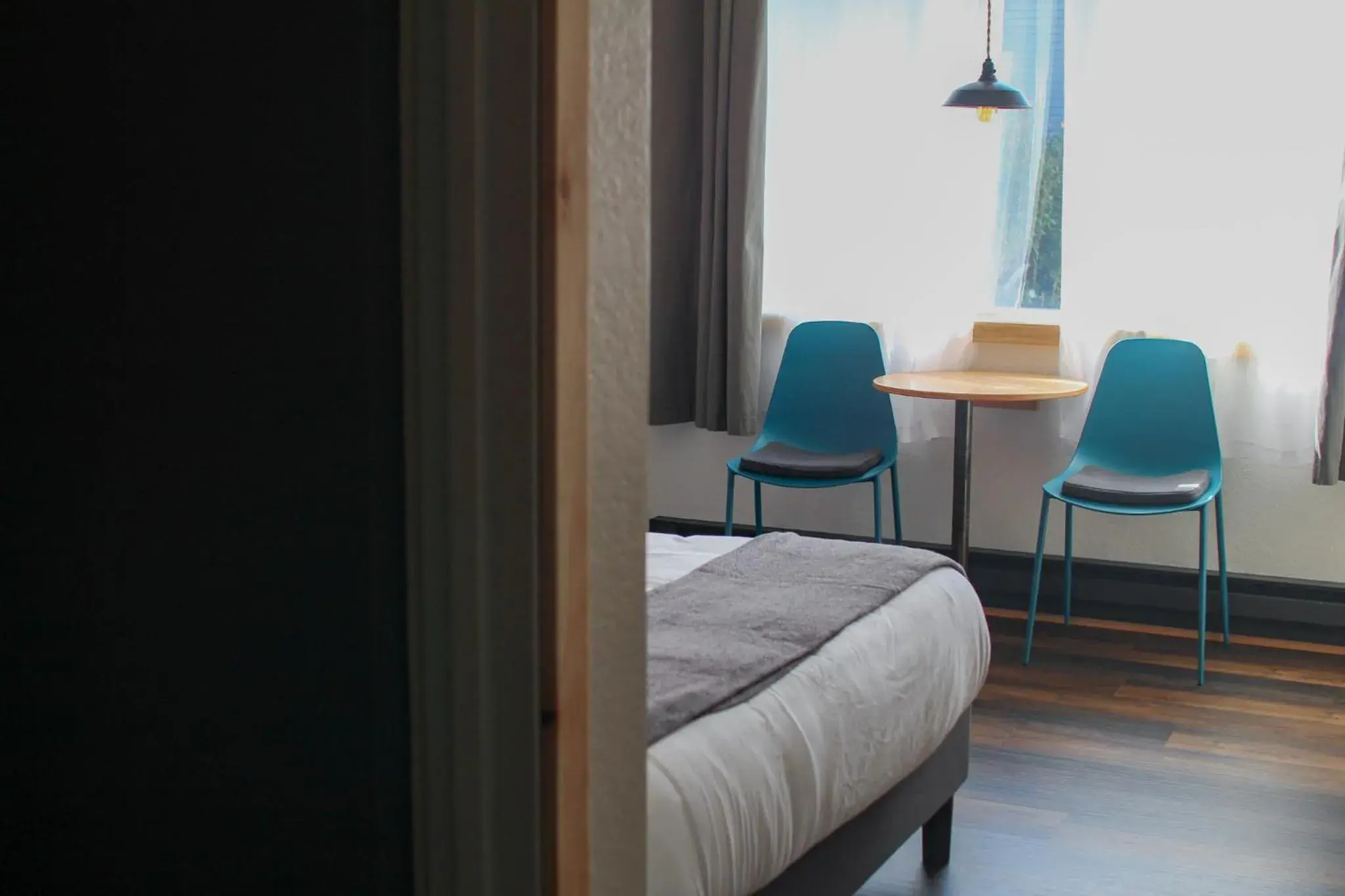 Bedroom, Bed in Adrift Hotel Bedroom, Bed in Adrift Hotel