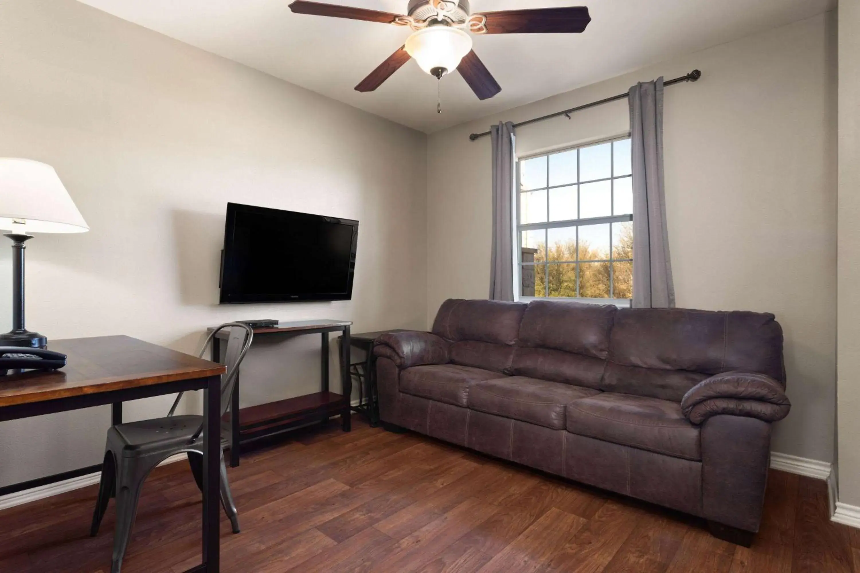 TV and multimedia in Eagle's Den Three Rivers Texas a Travelodge by Wyndham TV and multimedia in Eagle's Den Three Rivers Texas a Travelodge by Wyndham