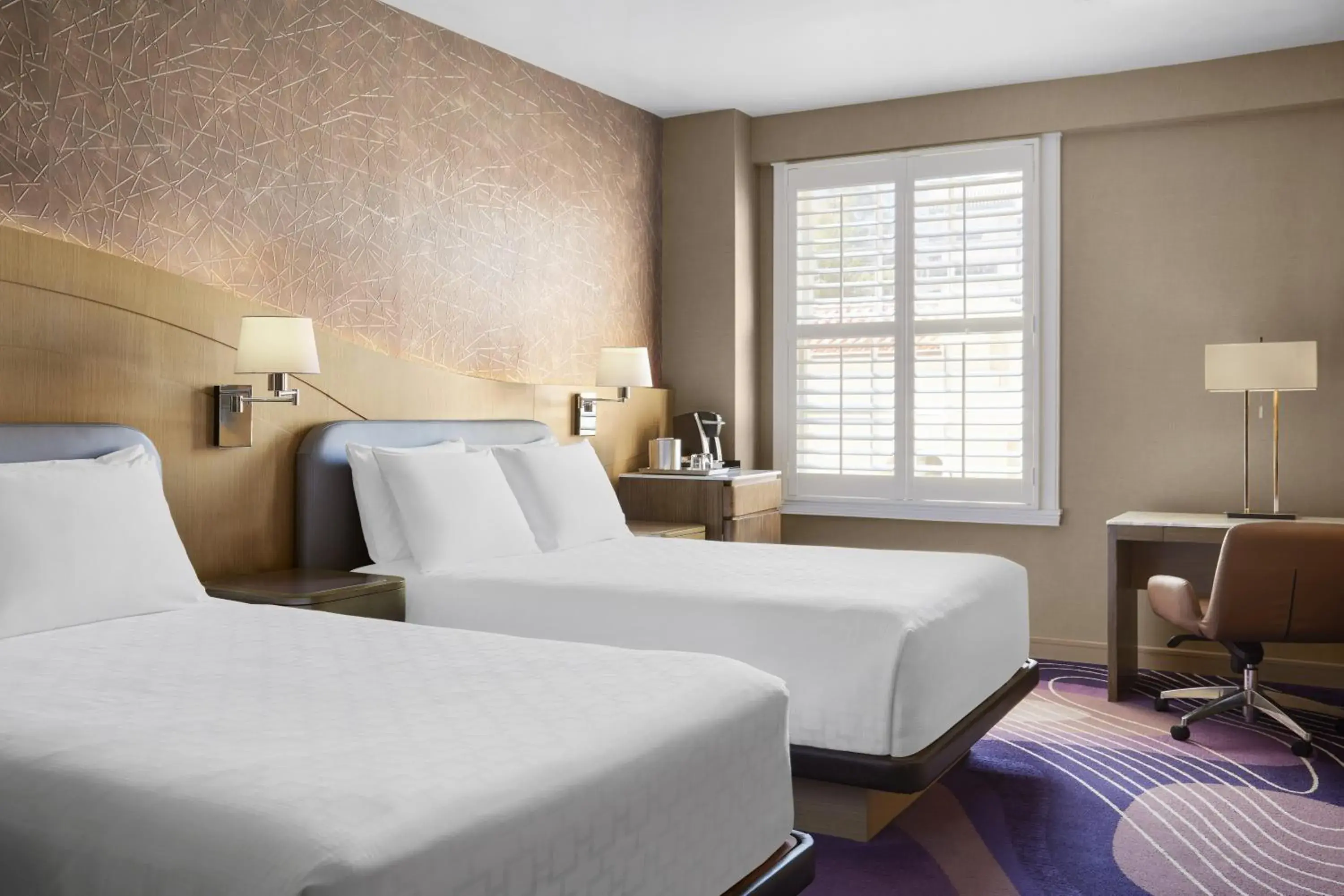 Bed in Pasadena Hotel & Pool Bed in Pasadena Hotel & Pool