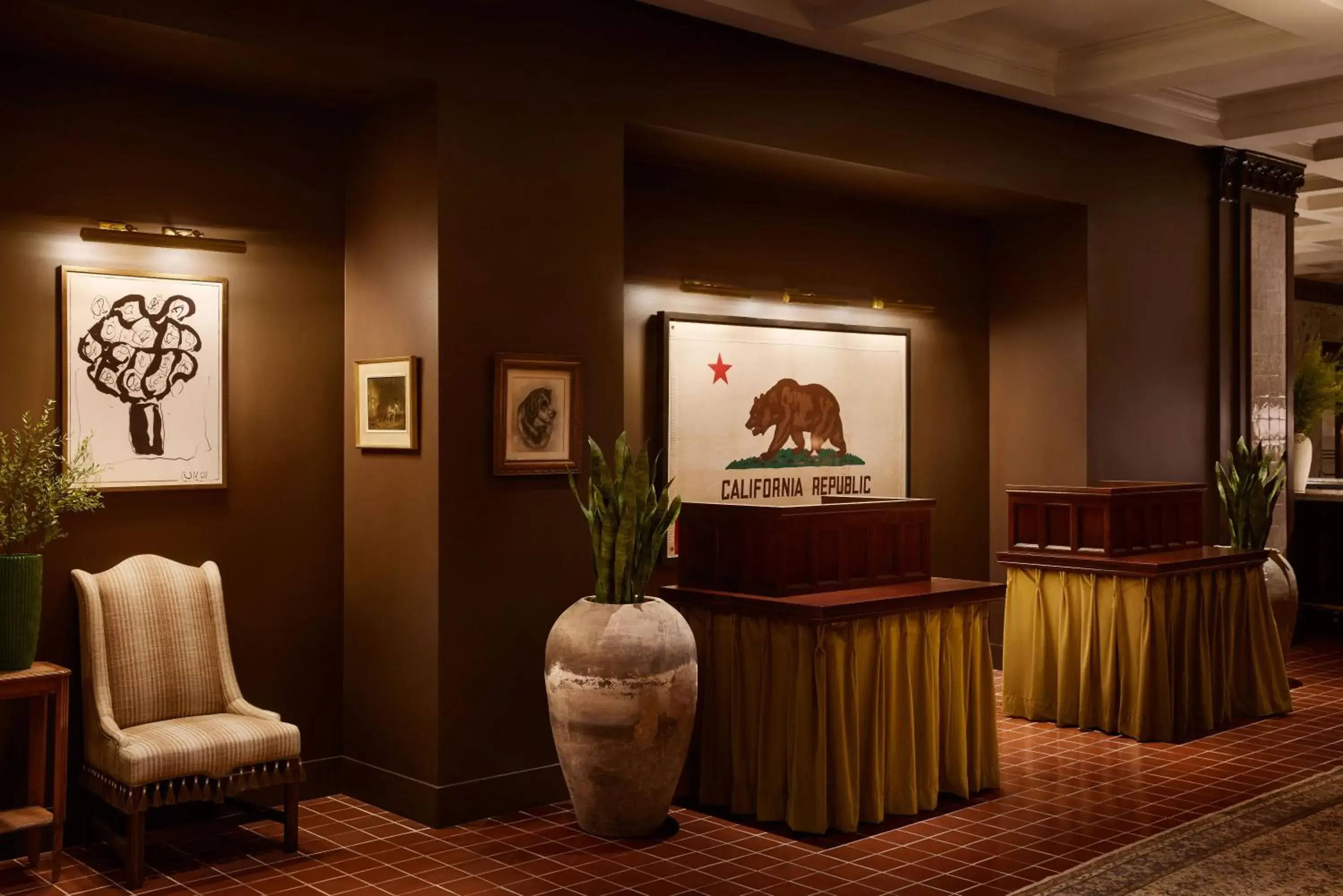 Property building in Pasadena Hotel & Pool Property building in Pasadena Hotel & Pool