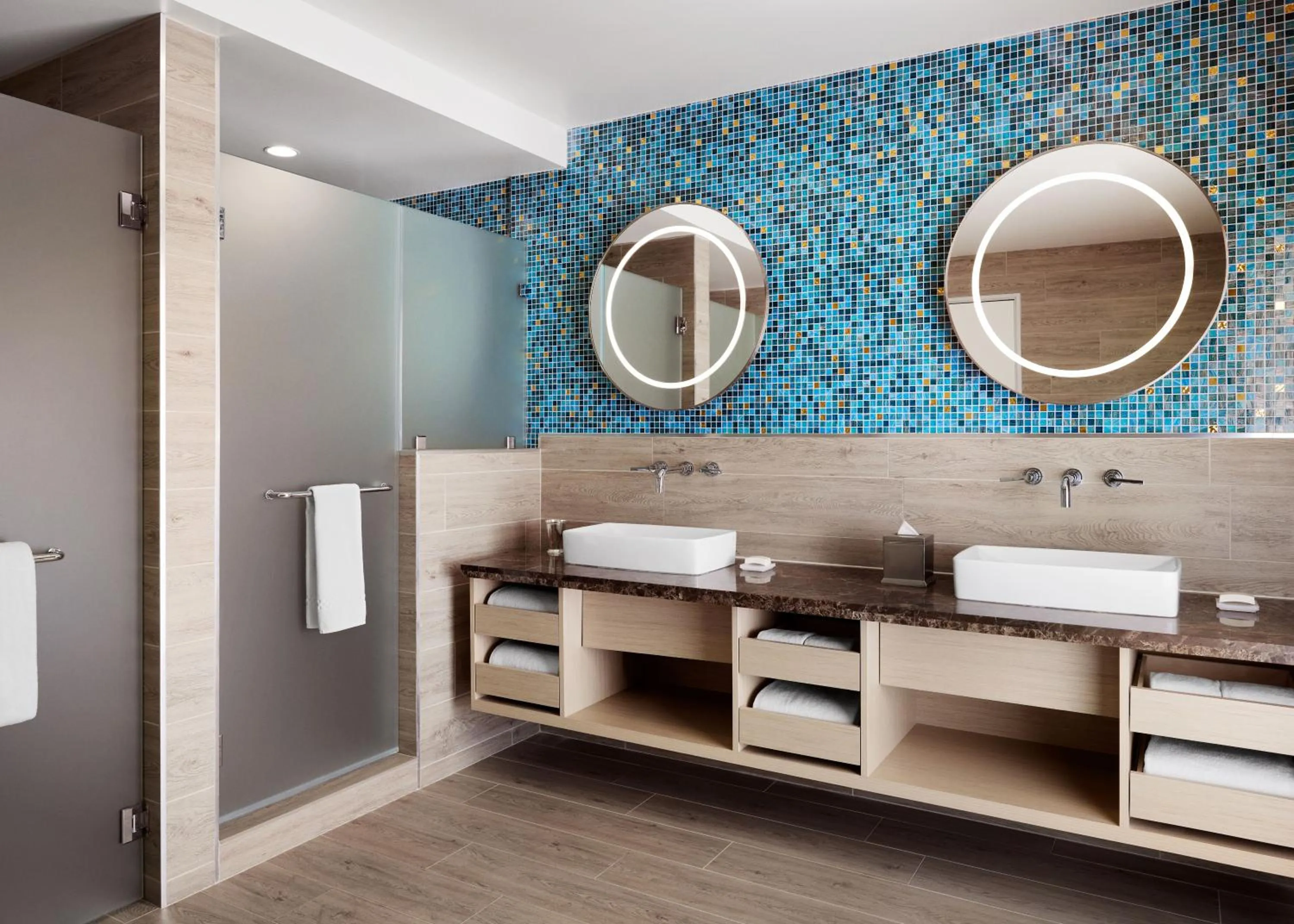 Bathroom in Pasadena Hotel & Pool