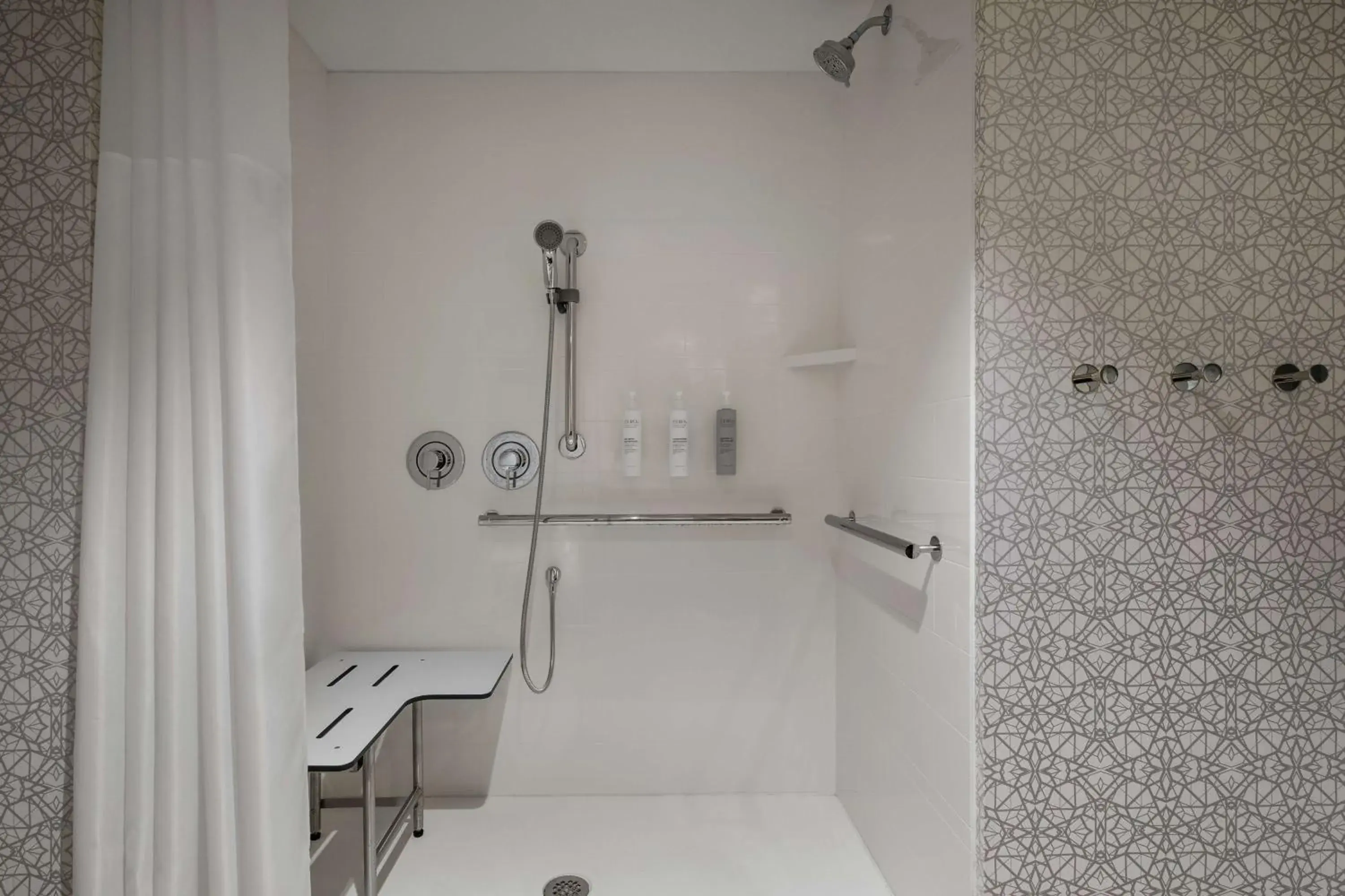 Bathroom in Hampton by Hilton East Austin - near UT and Capitol Bathroom in Hampton by Hilton East Austin - near UT and Capitol