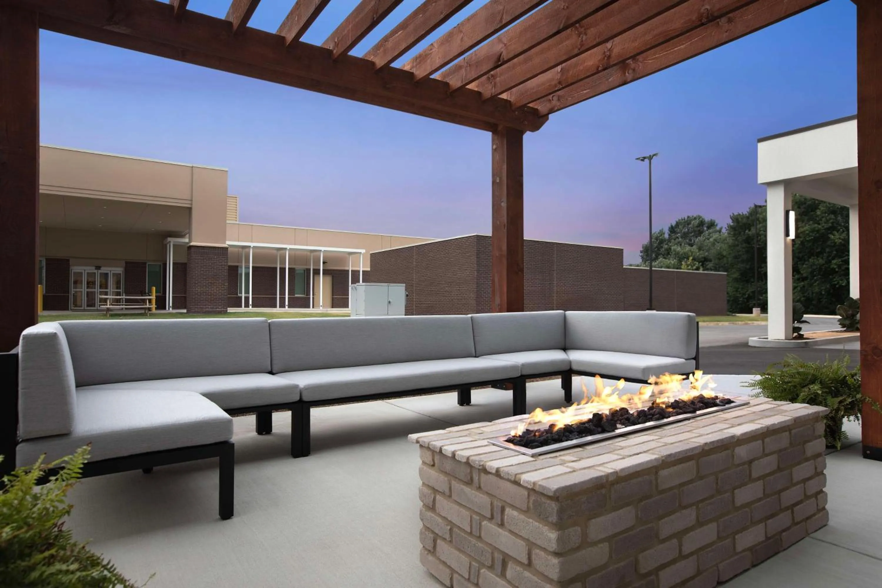 Patio in Home2 Suites By Hilton Chattanooga East Ridge