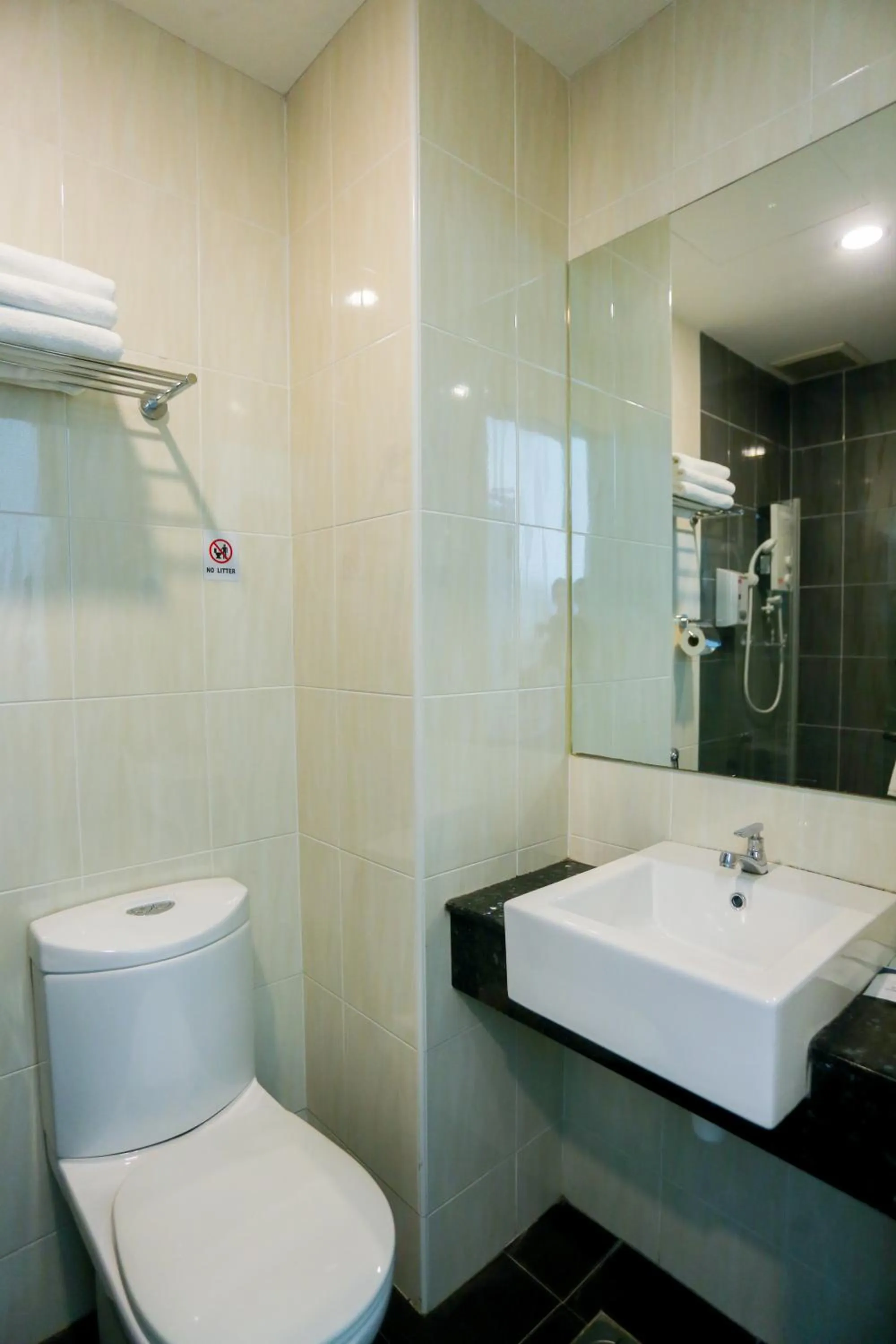 Bathroom in The Explorer Hotel