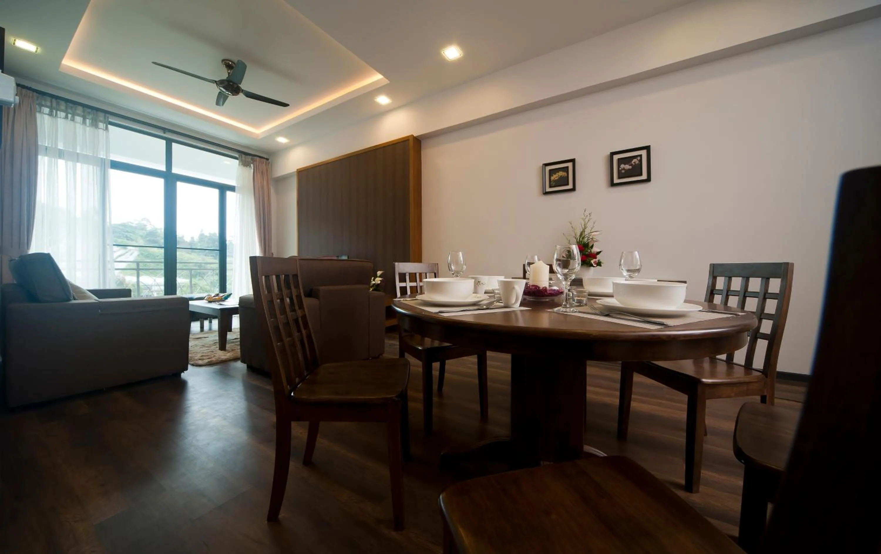 Day in Nova Highlands Hotel