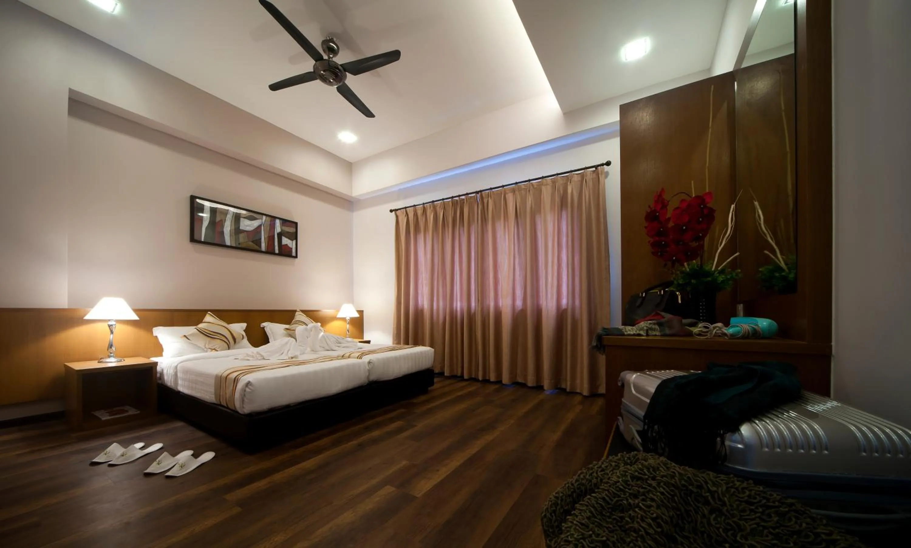 Photo of the whole room, Bed in Nova Highlands Hotel