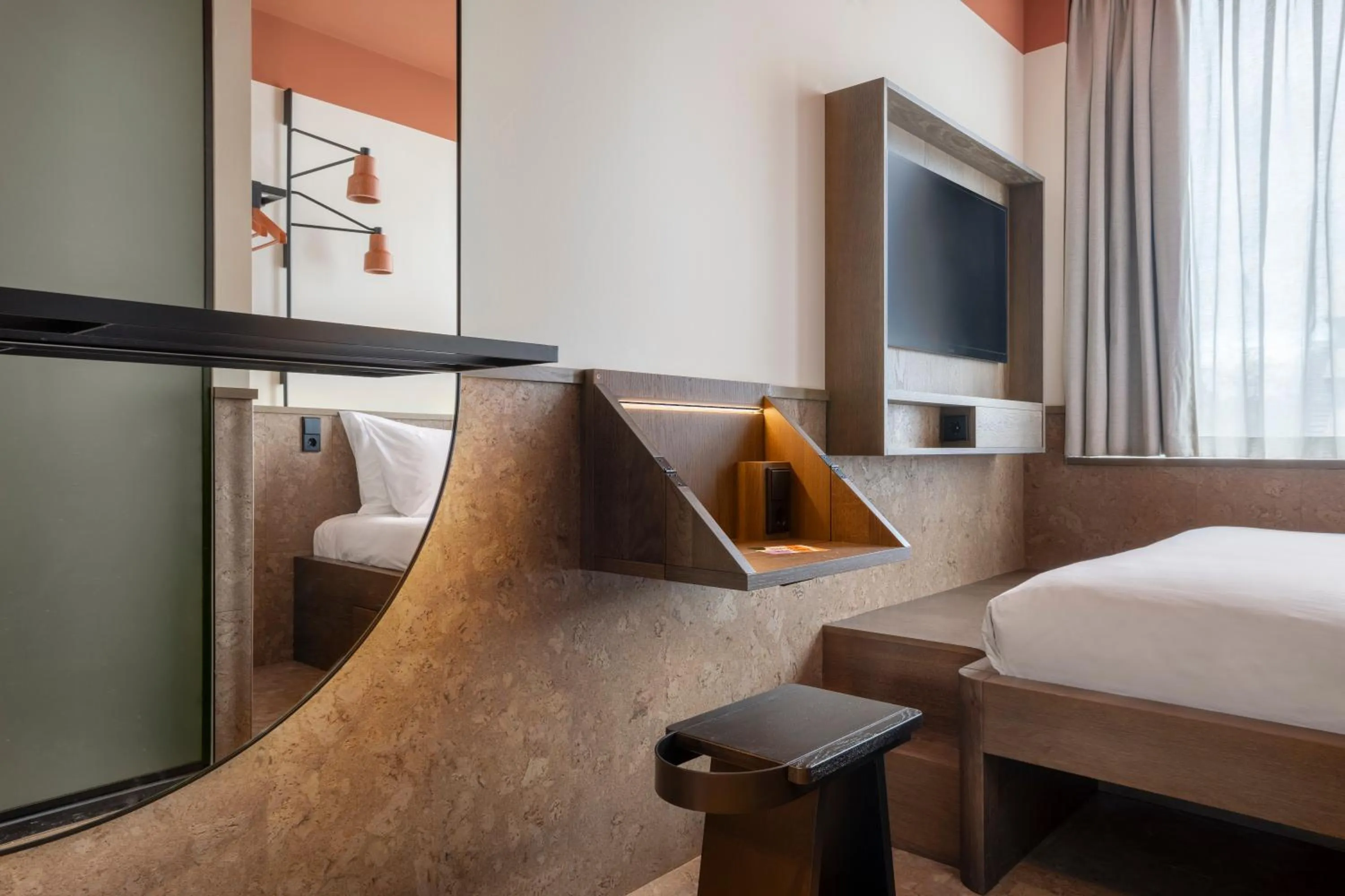 Decorative detail, Bed in The Usual Rotterdam