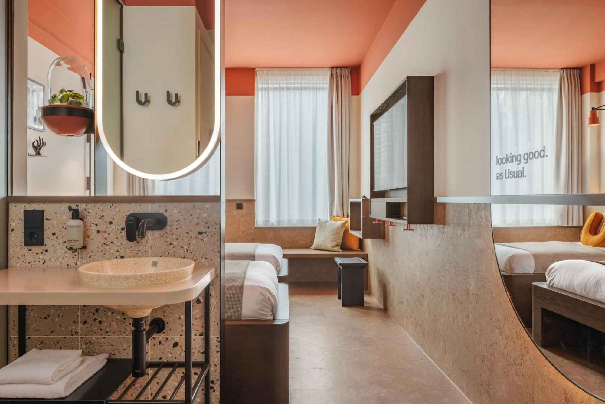 Bedroom, Bed in The Usual Rotterdam