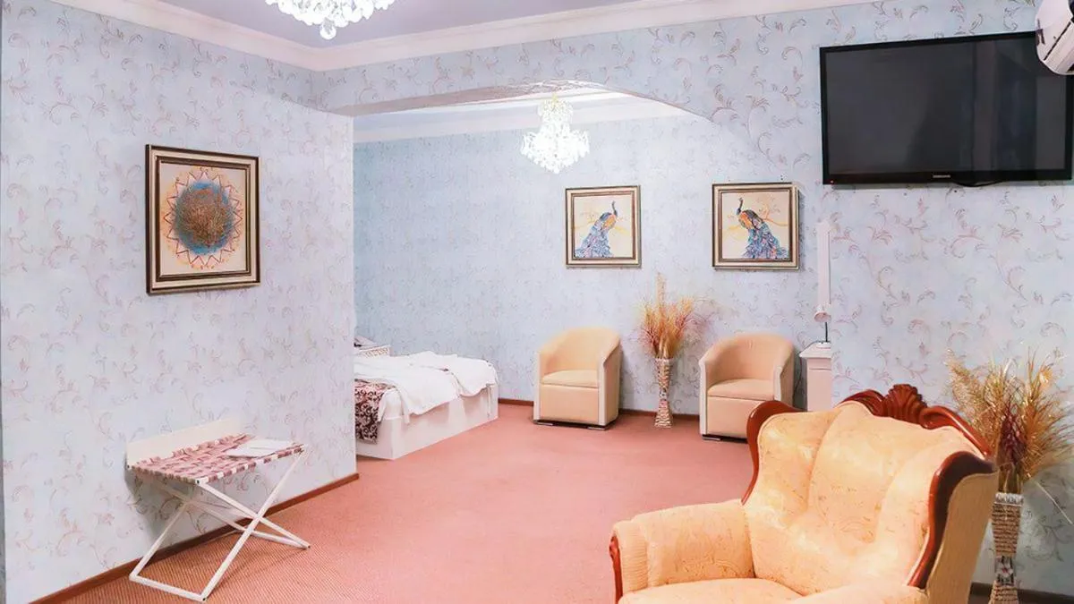 Bed in Reikartz Modarixon Bukhara