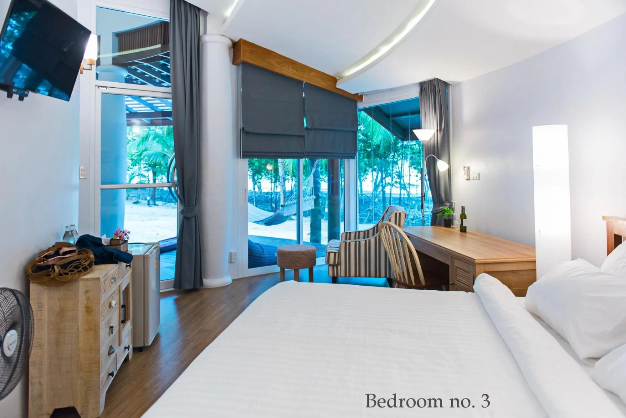 Bed in Koh Mak Cococape Resort