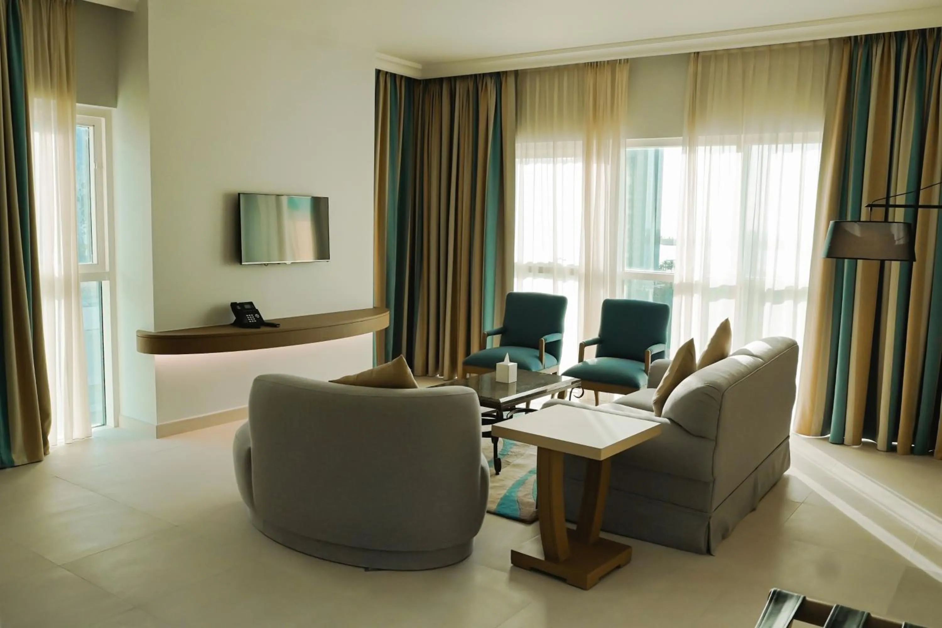 Living room in Sheraton Khalidiya Hotel