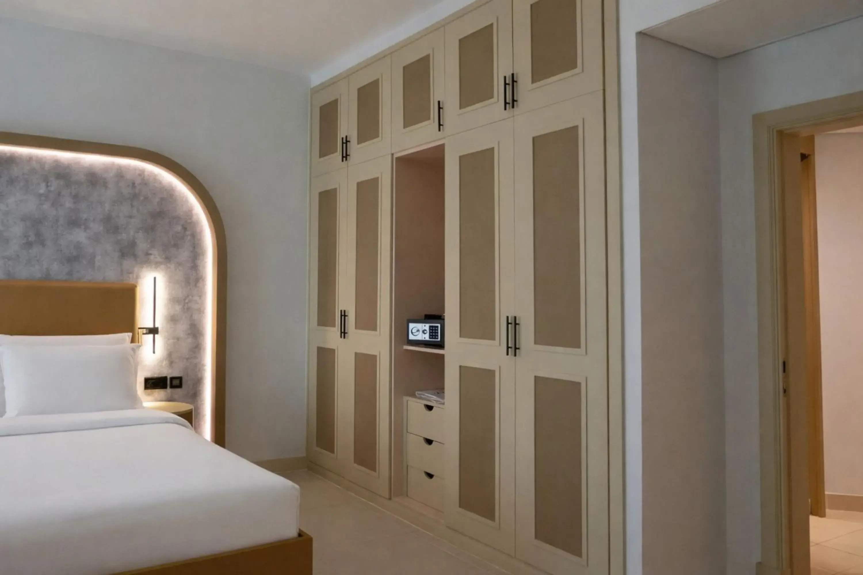 Bedroom, Bed in Sheraton Khalidiya Hotel Bedroom, Bed in Sheraton Khalidiya Hotel