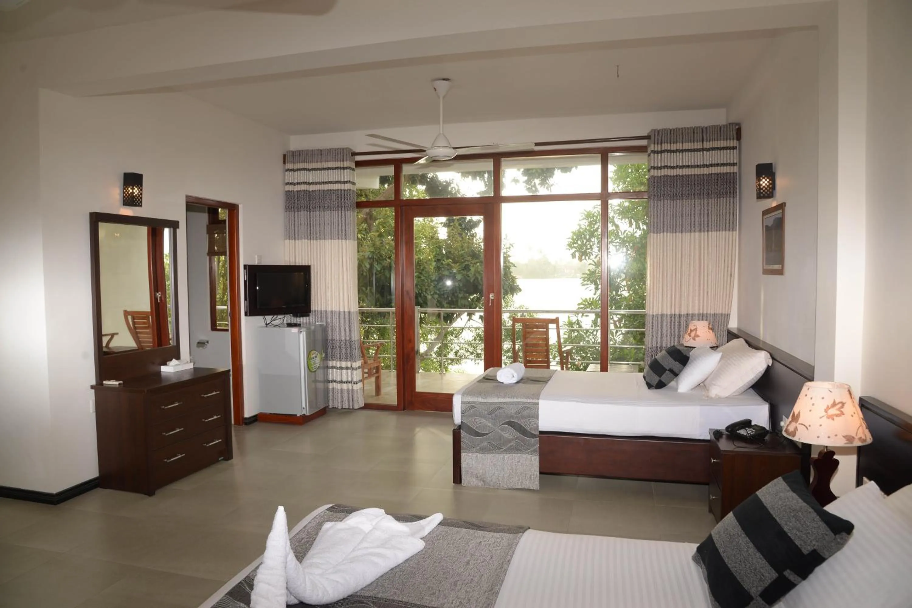 Bedroom, Bed in Riverside Inn Fuji