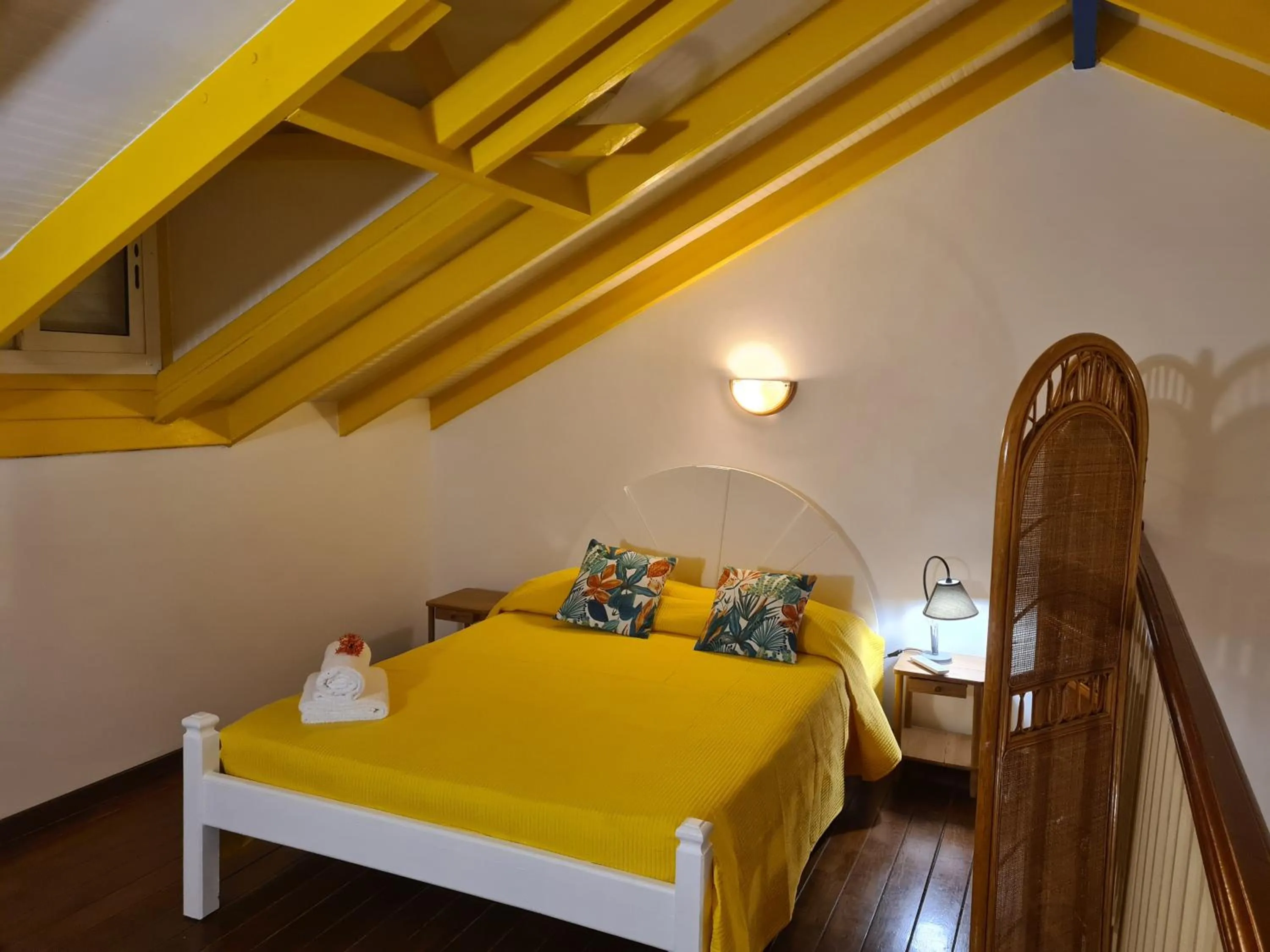 Bed in LA BERCEUSE CREOLE
