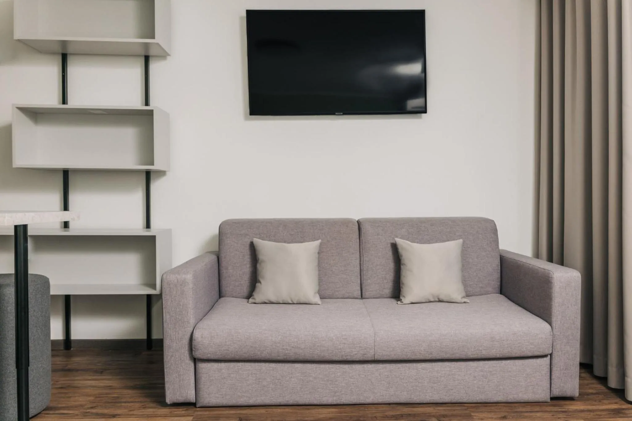 TV and multimedia in Homaris Apartments Frankfurt