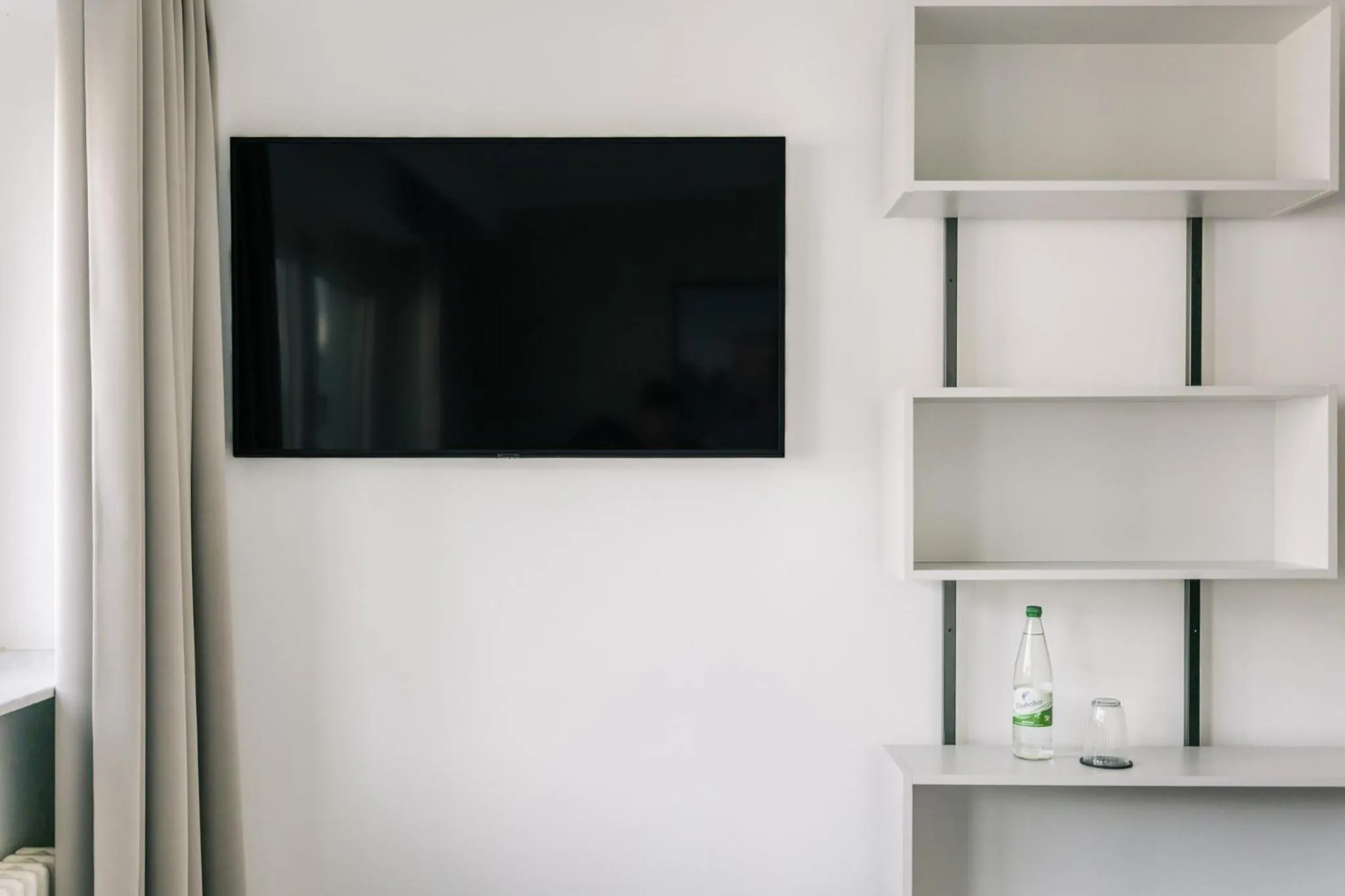 TV and multimedia in Homaris Apartments Frankfurt